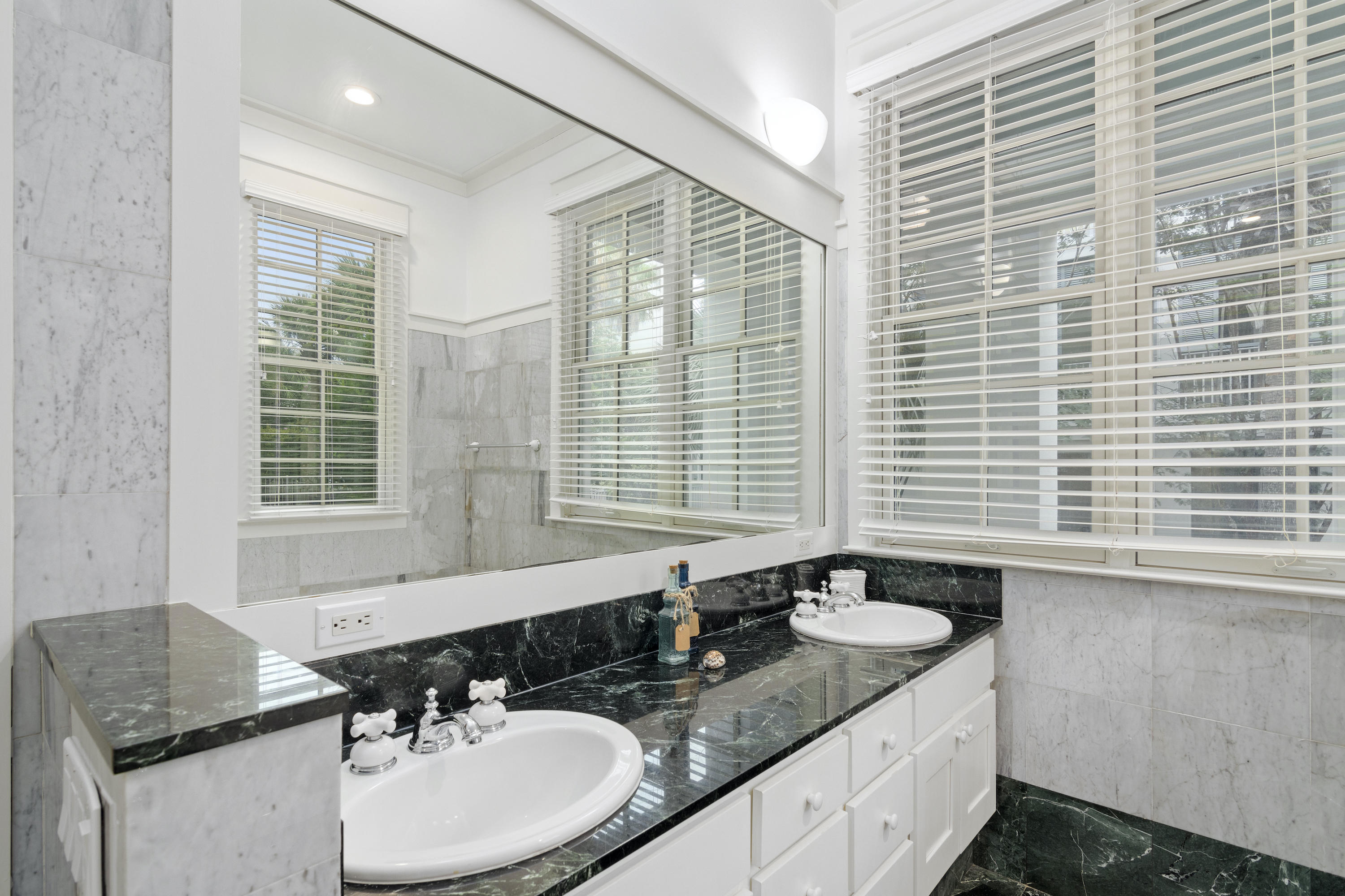 FRANGISTA BEACH 1ST ADDN - Residential