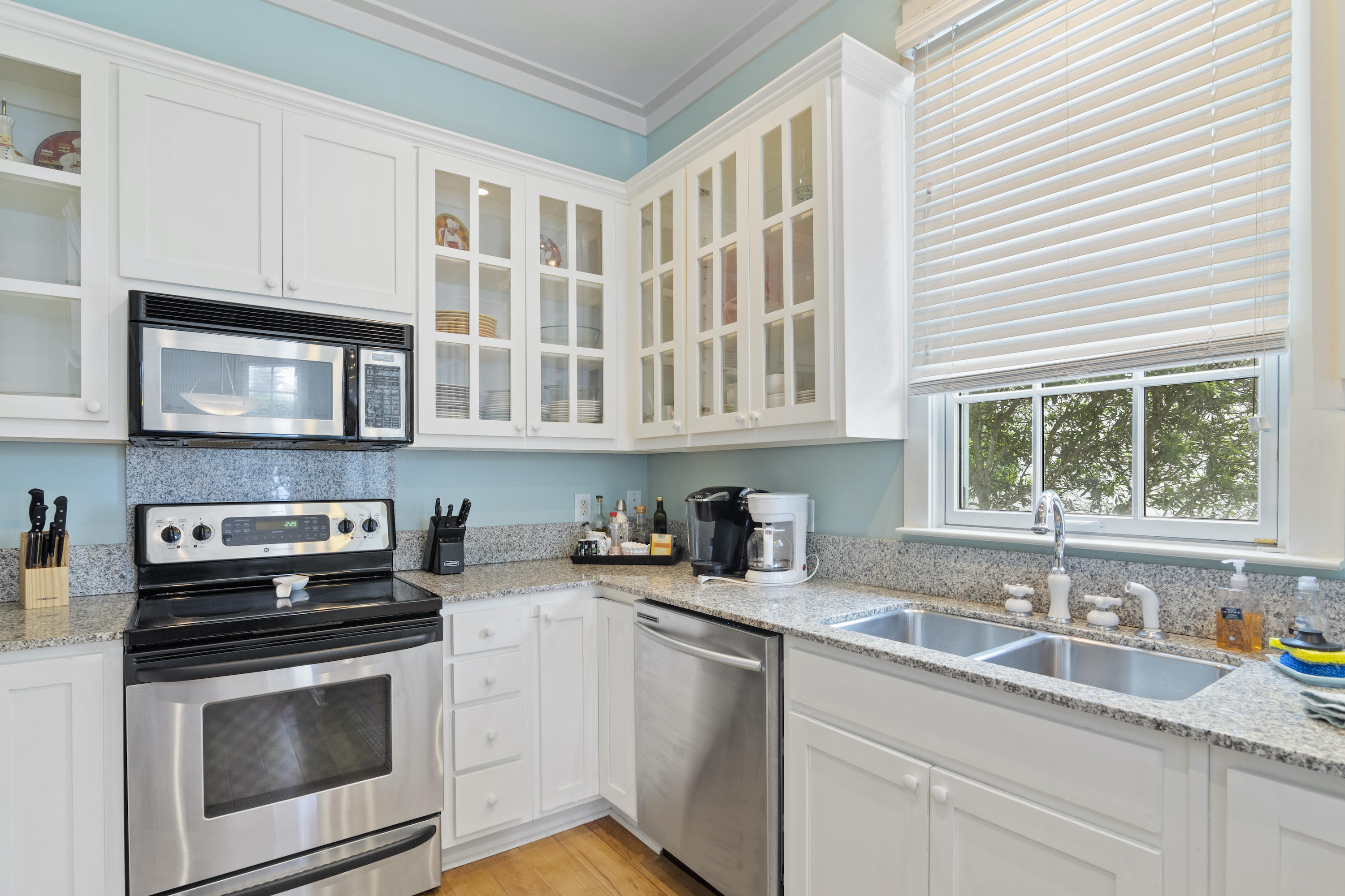 FRANGISTA BEACH 1ST ADDN - Residential