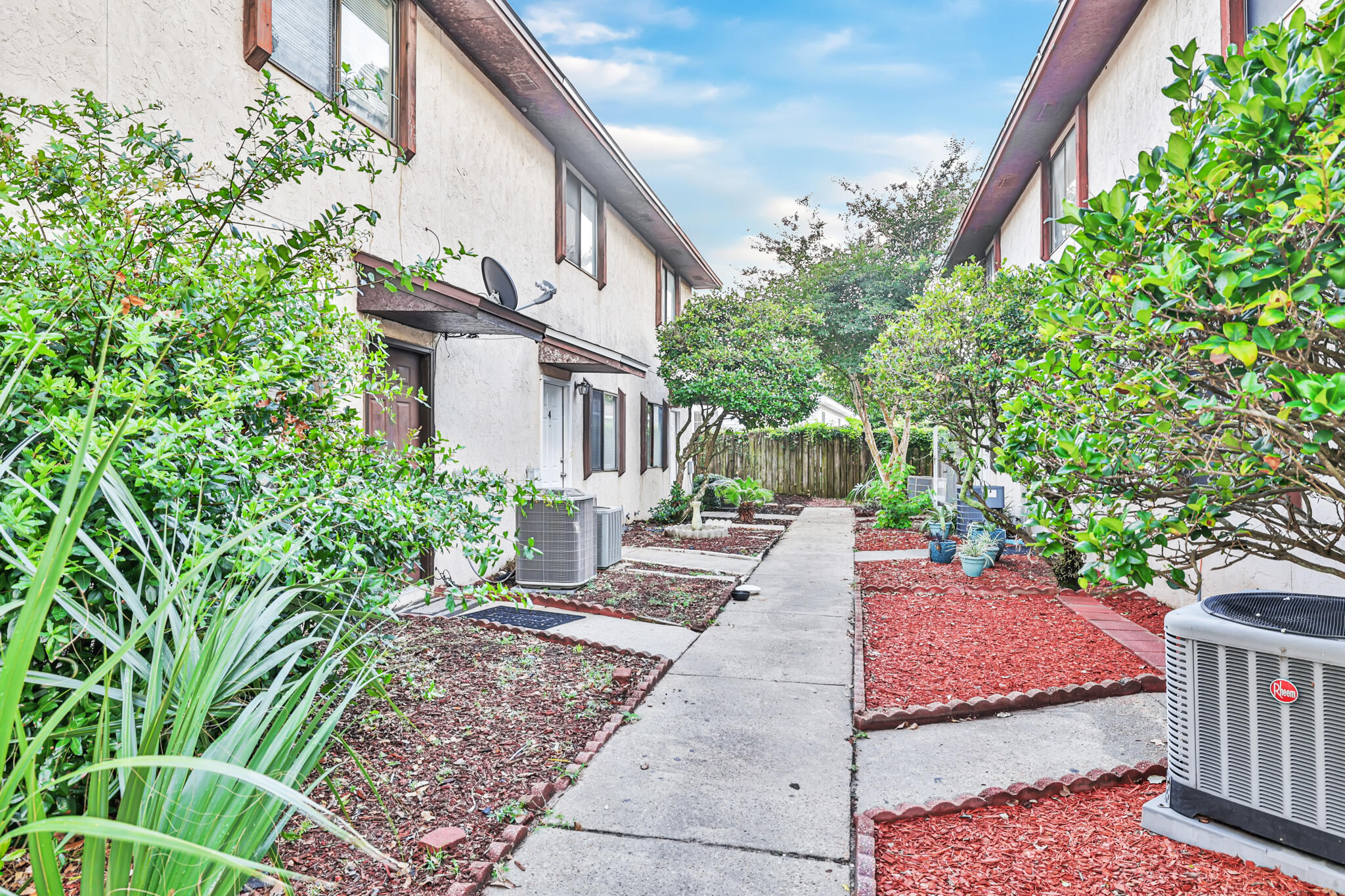 INDIAN HILLS - Residential