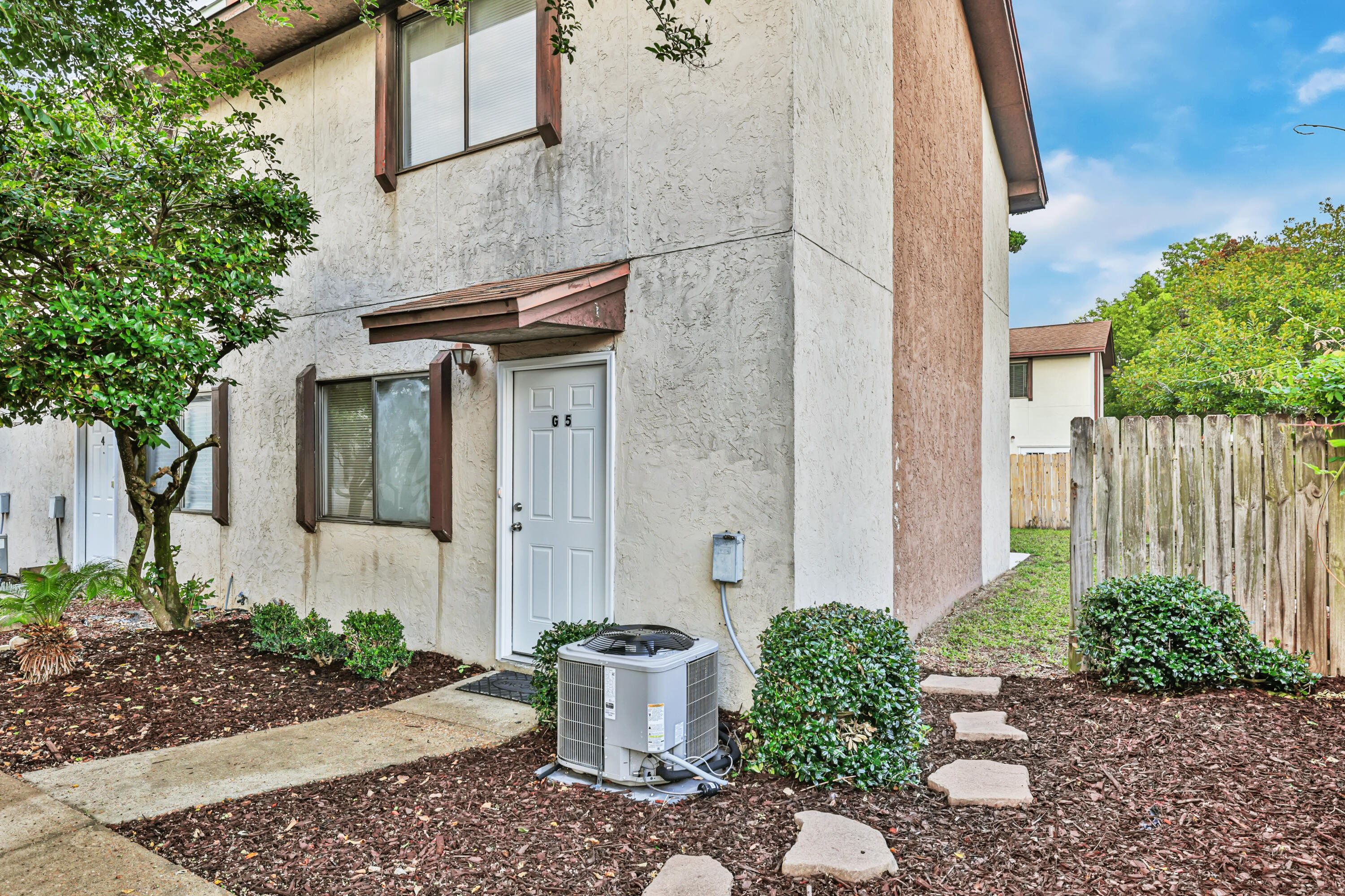 INDIAN HILLS - Residential