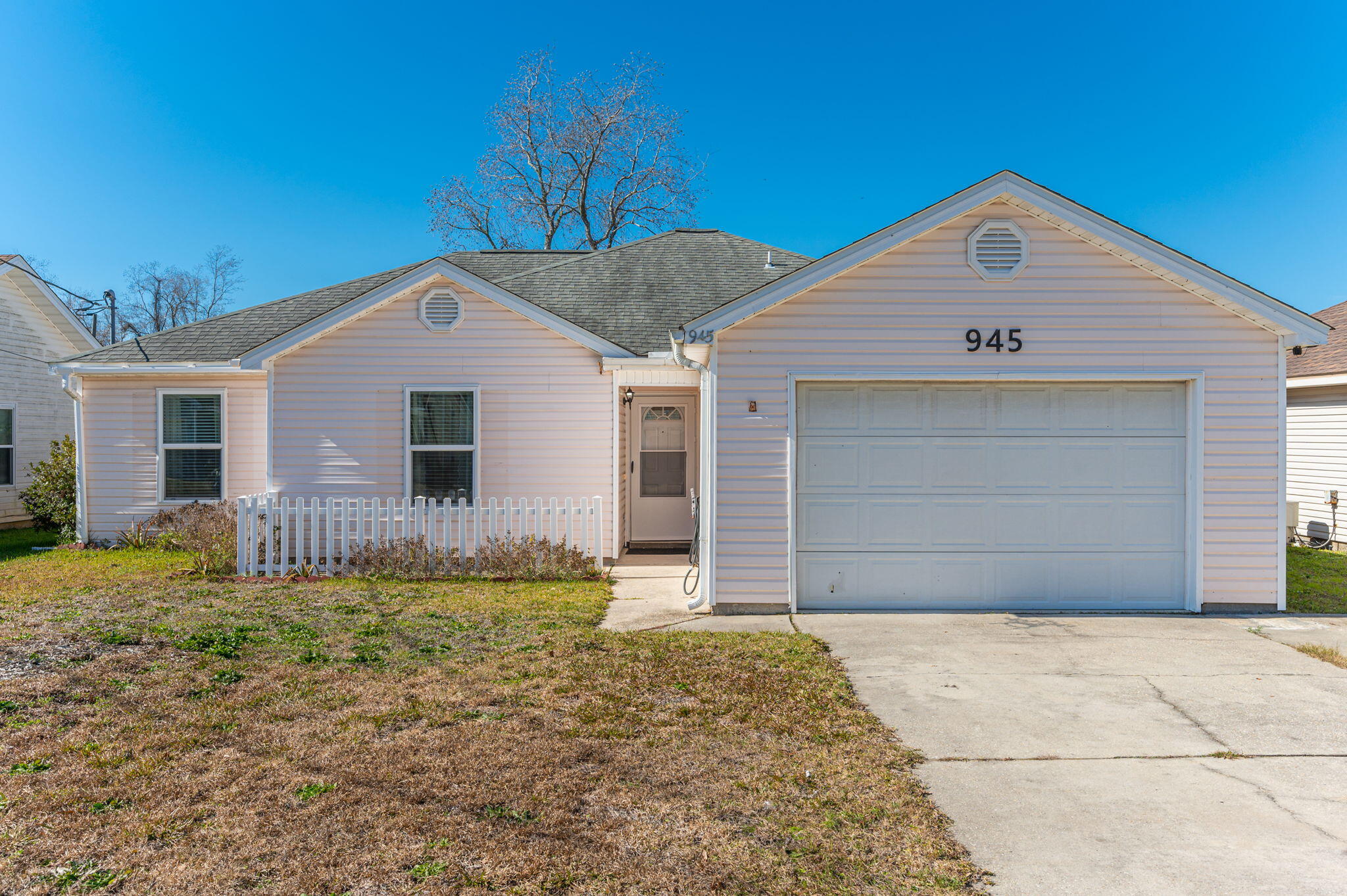 Location + Price = Your New Home! This is a terrific home in the Mills Landing subdivision located just minutes to both bases and the convenience of shopping.  As you walk in the door, you'll be delighted by how spacious the living area feels, with its wood laminate floors and neutral paint colors. The kitchen features a chef's favorite: stainless steel appliances. The master bedroom has plenty of room for king-sized furniture and features an en-suite bathroom. All new impact windows were installed in 2023, The HVAC was replaced in 2019, and roof was replaced in 2016. This home is move-in ready! Schedule your appointment today.