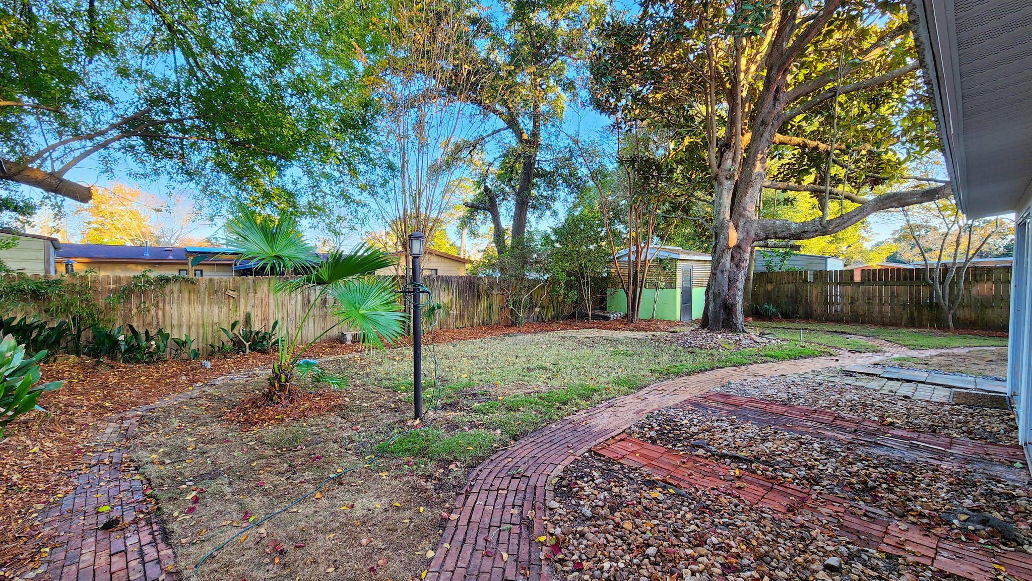 OAK TREE PARK - Residential