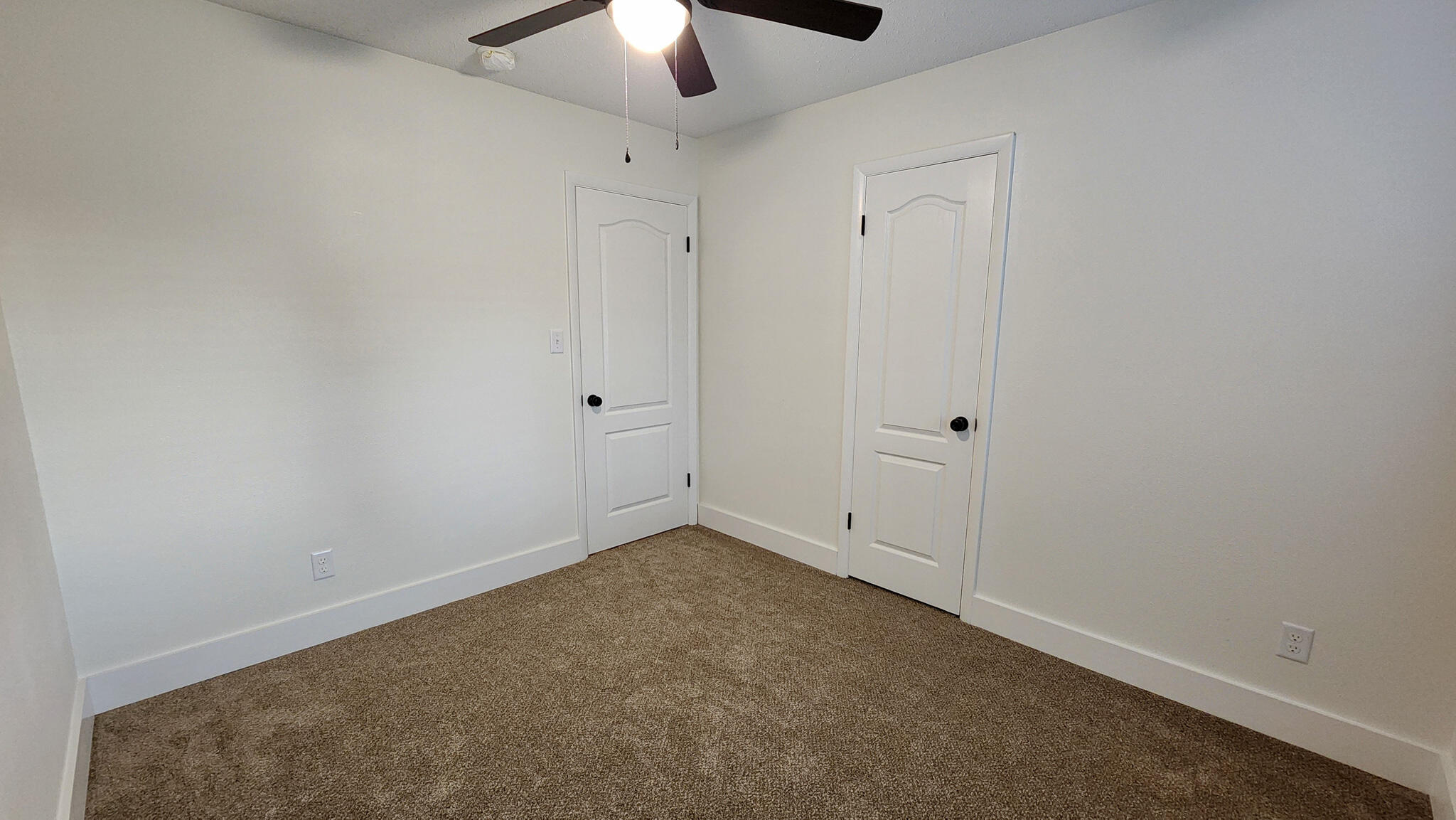 OAK TREE PARK - Residential