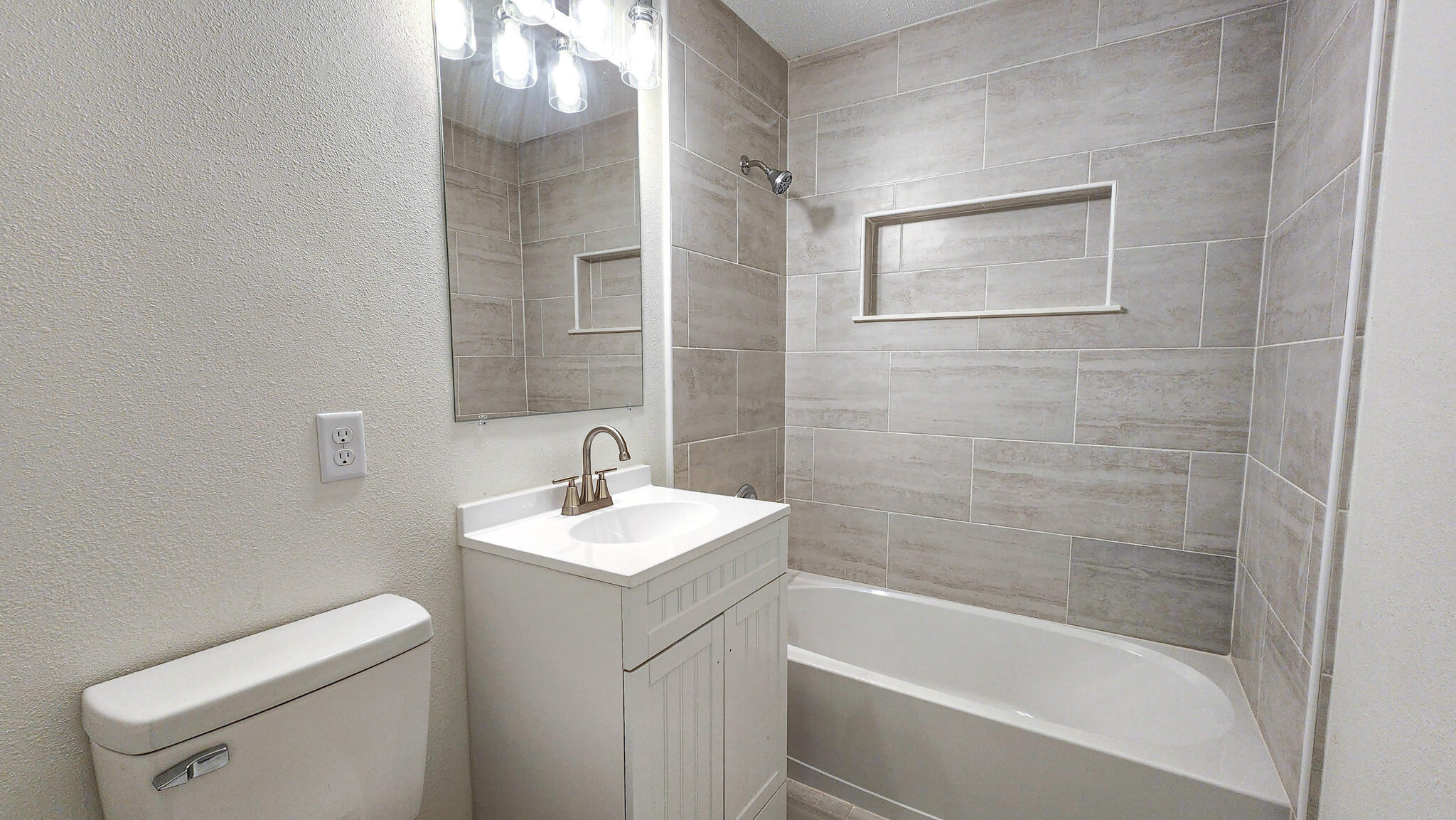 OAK TREE PARK - Residential