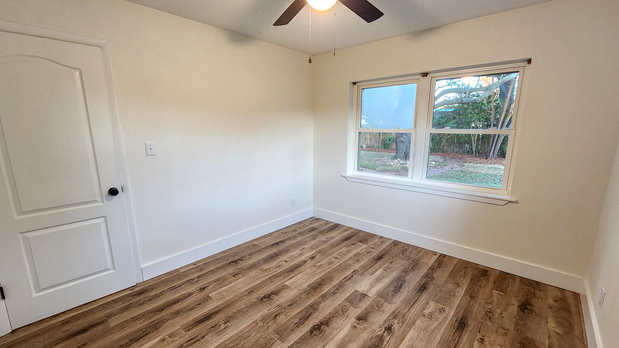 OAK TREE PARK - Residential