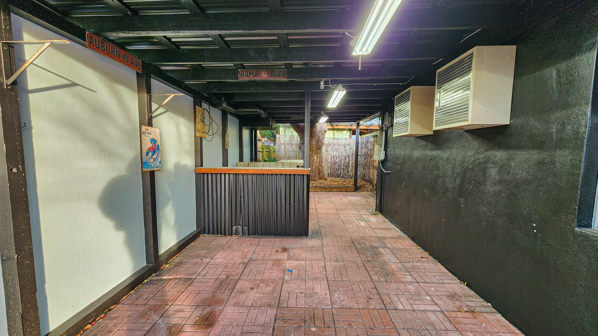 OAK TREE PARK - Residential