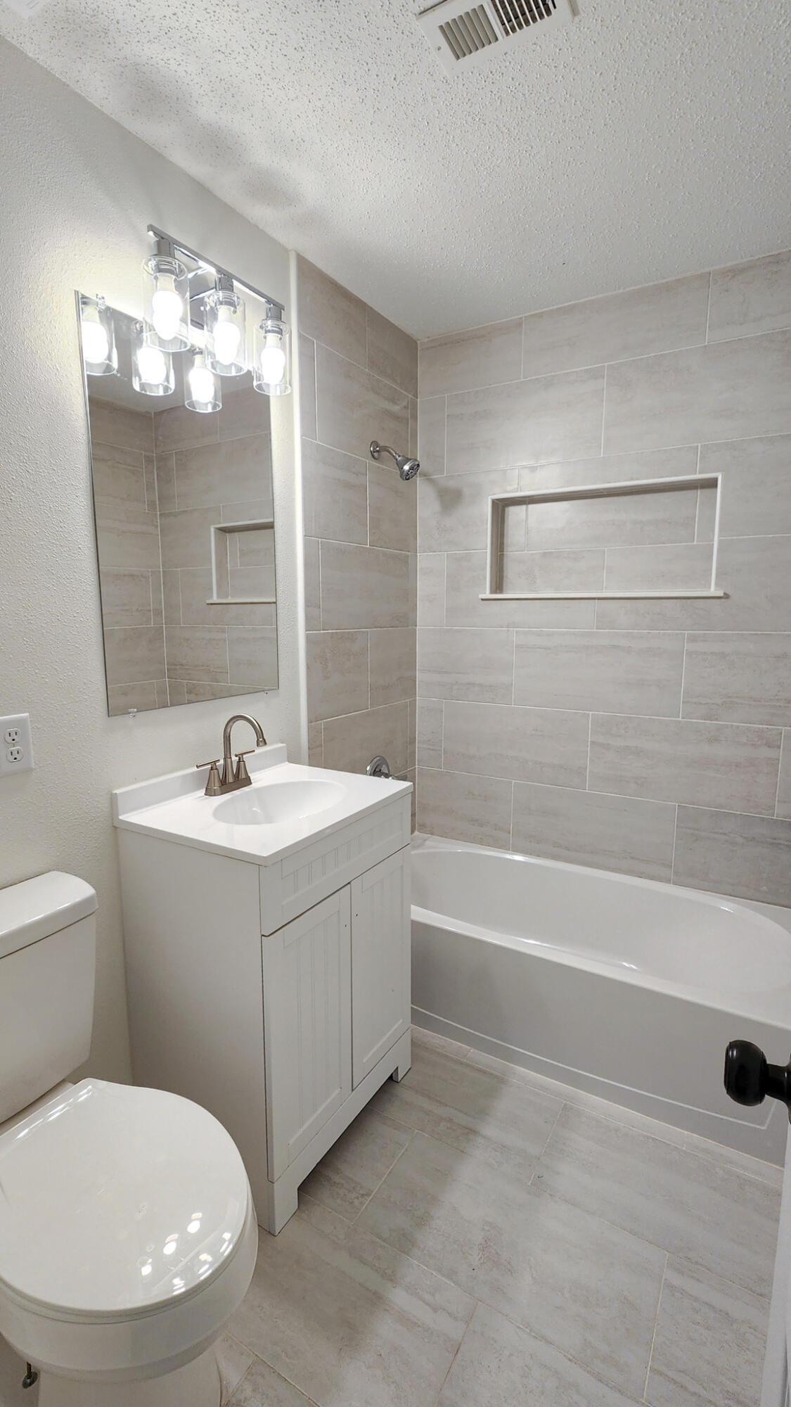 OAK TREE PARK - Residential