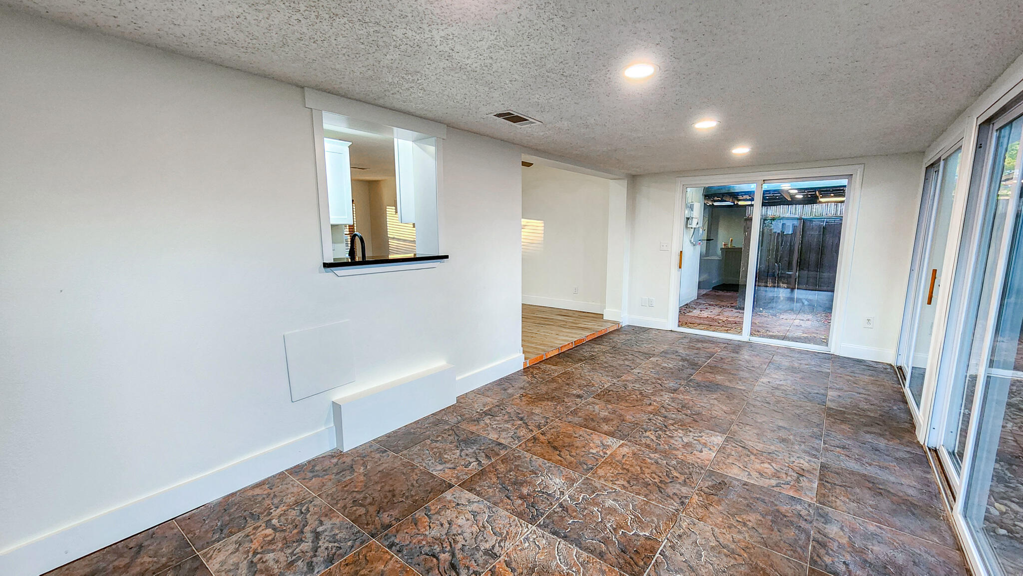 OAK TREE PARK - Residential