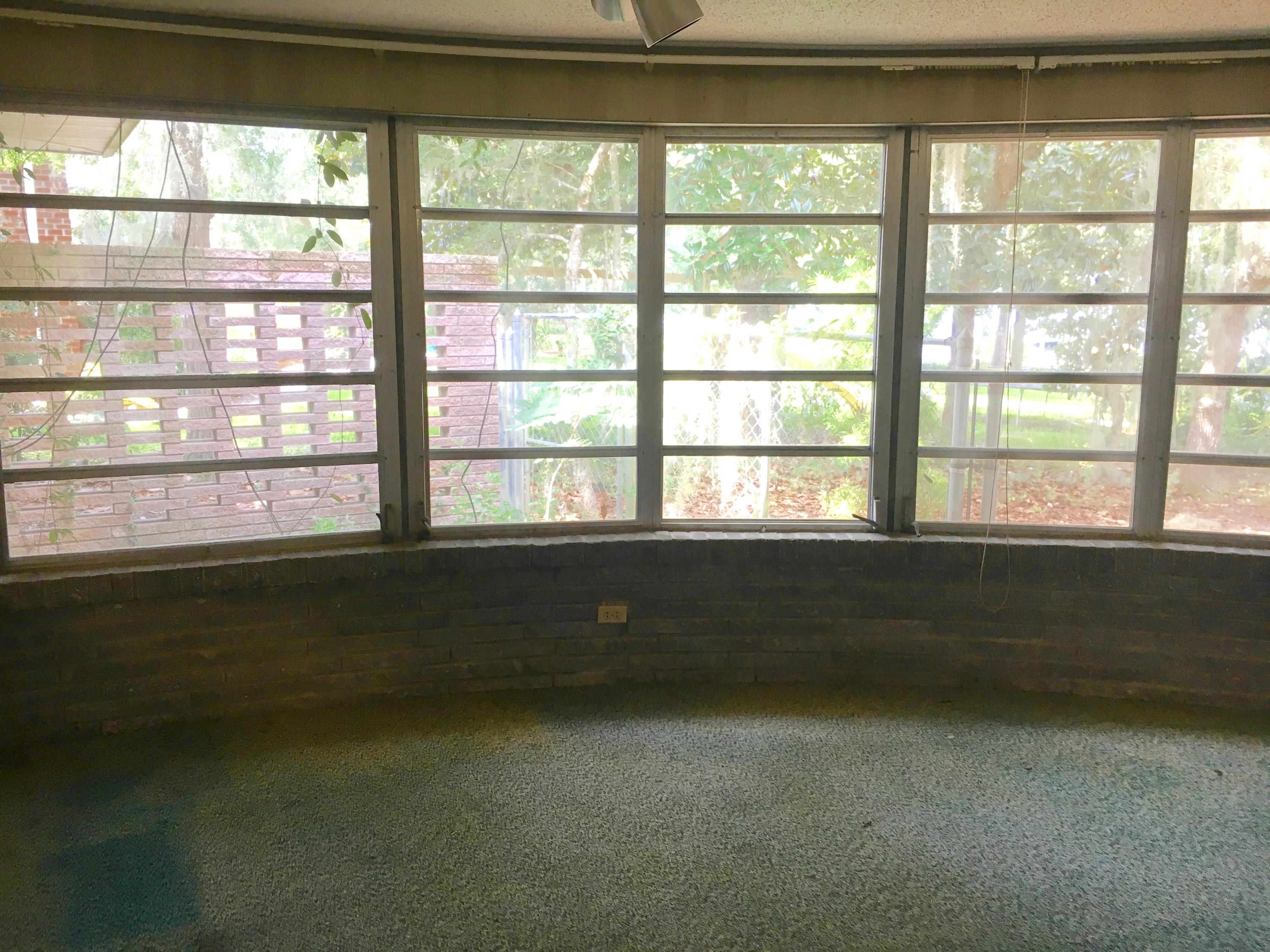 WOODLAND SHORES - Residential