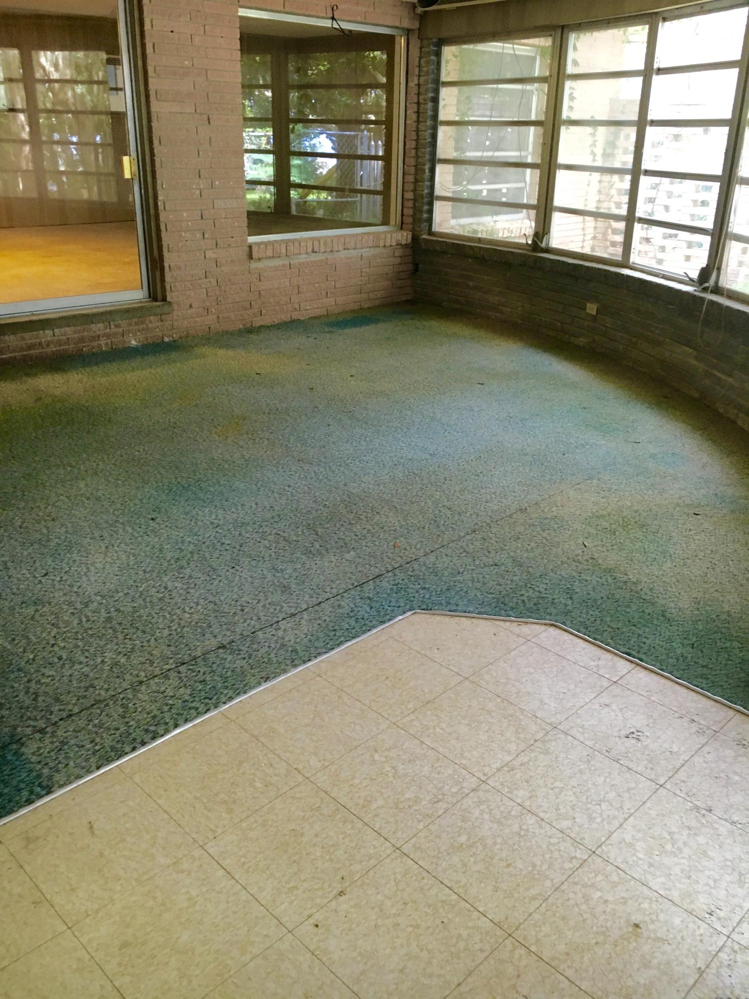 WOODLAND SHORES - Residential