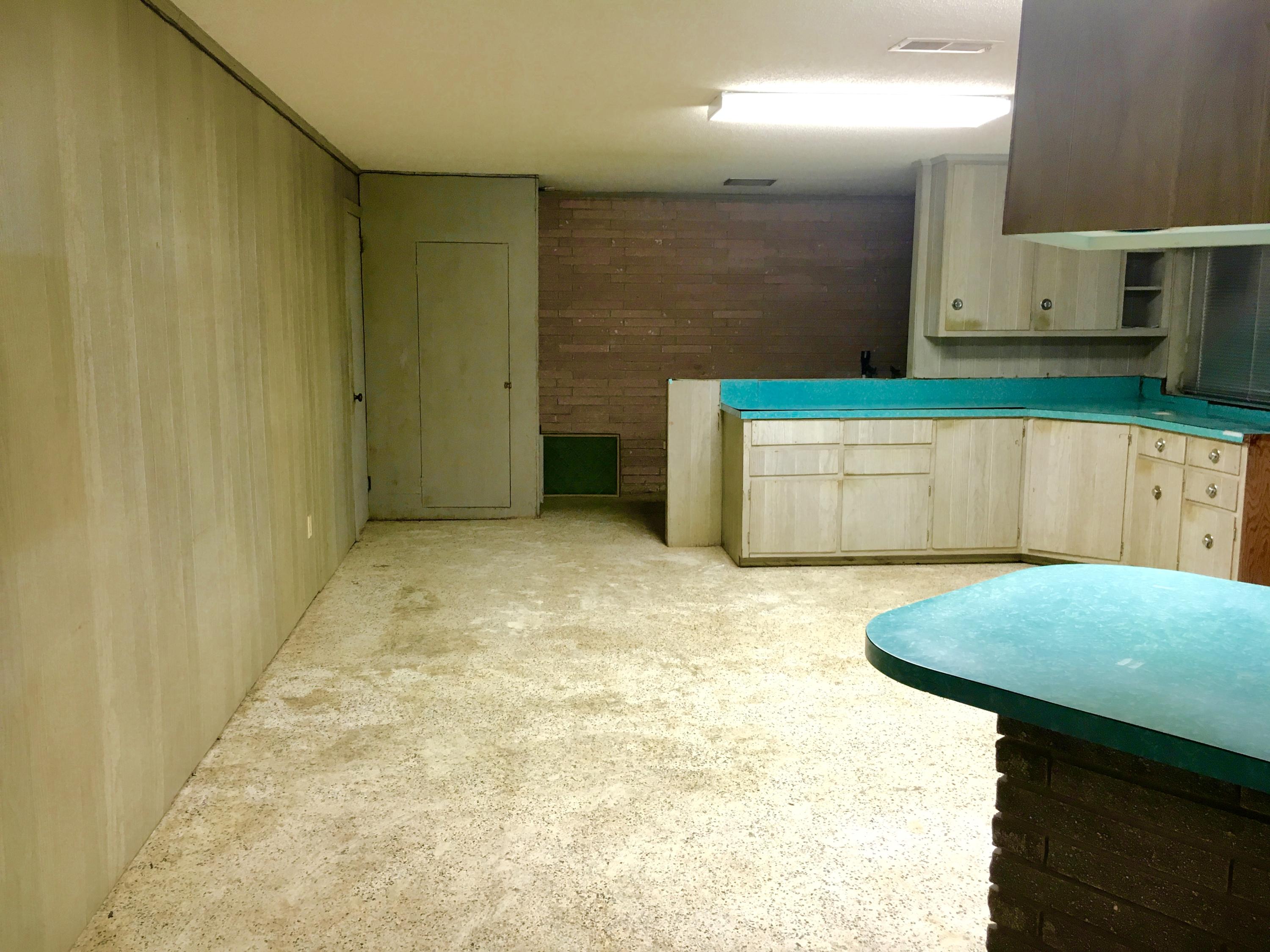 WOODLAND SHORES - Residential