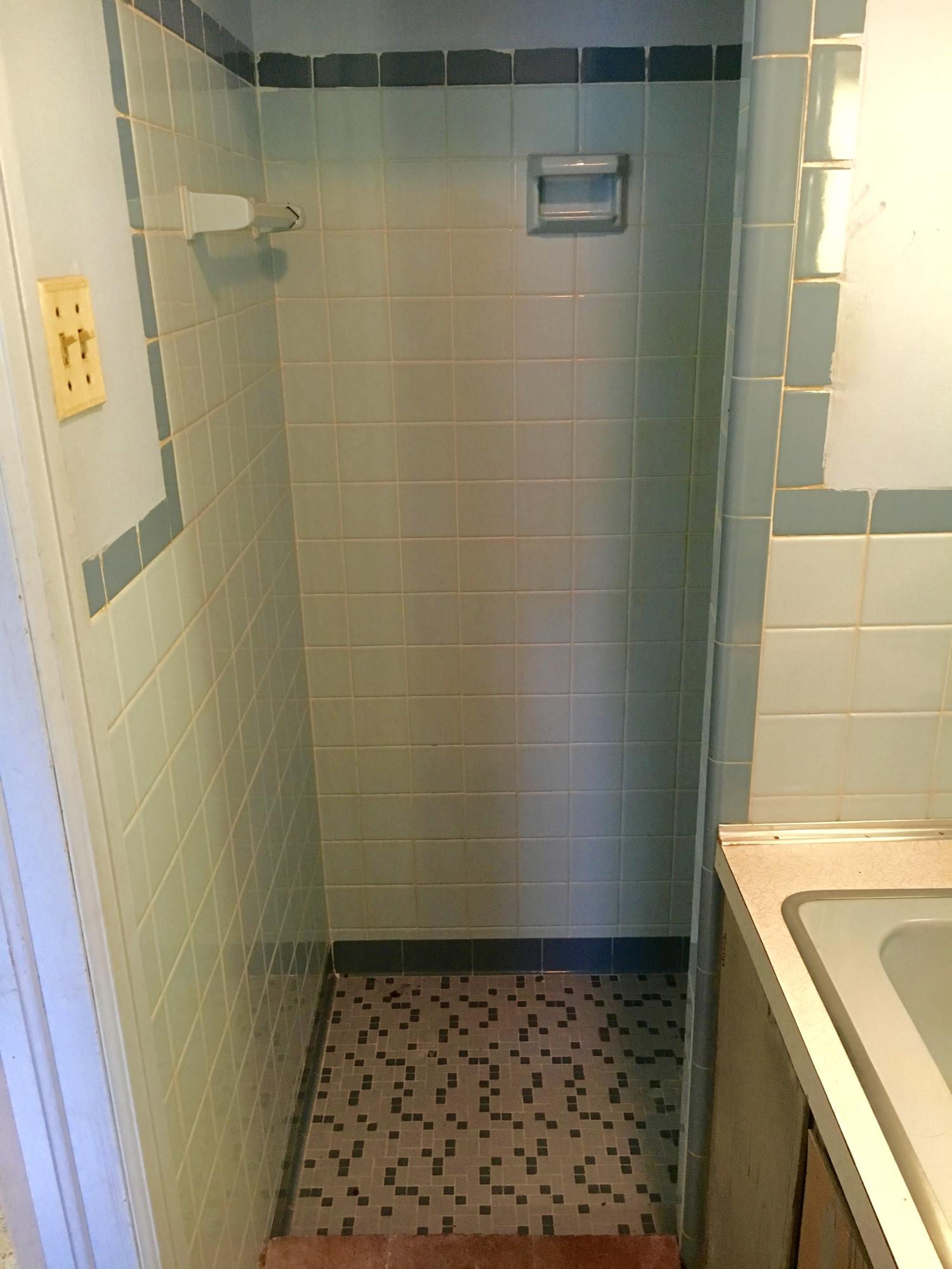 WOODLAND SHORES - Residential