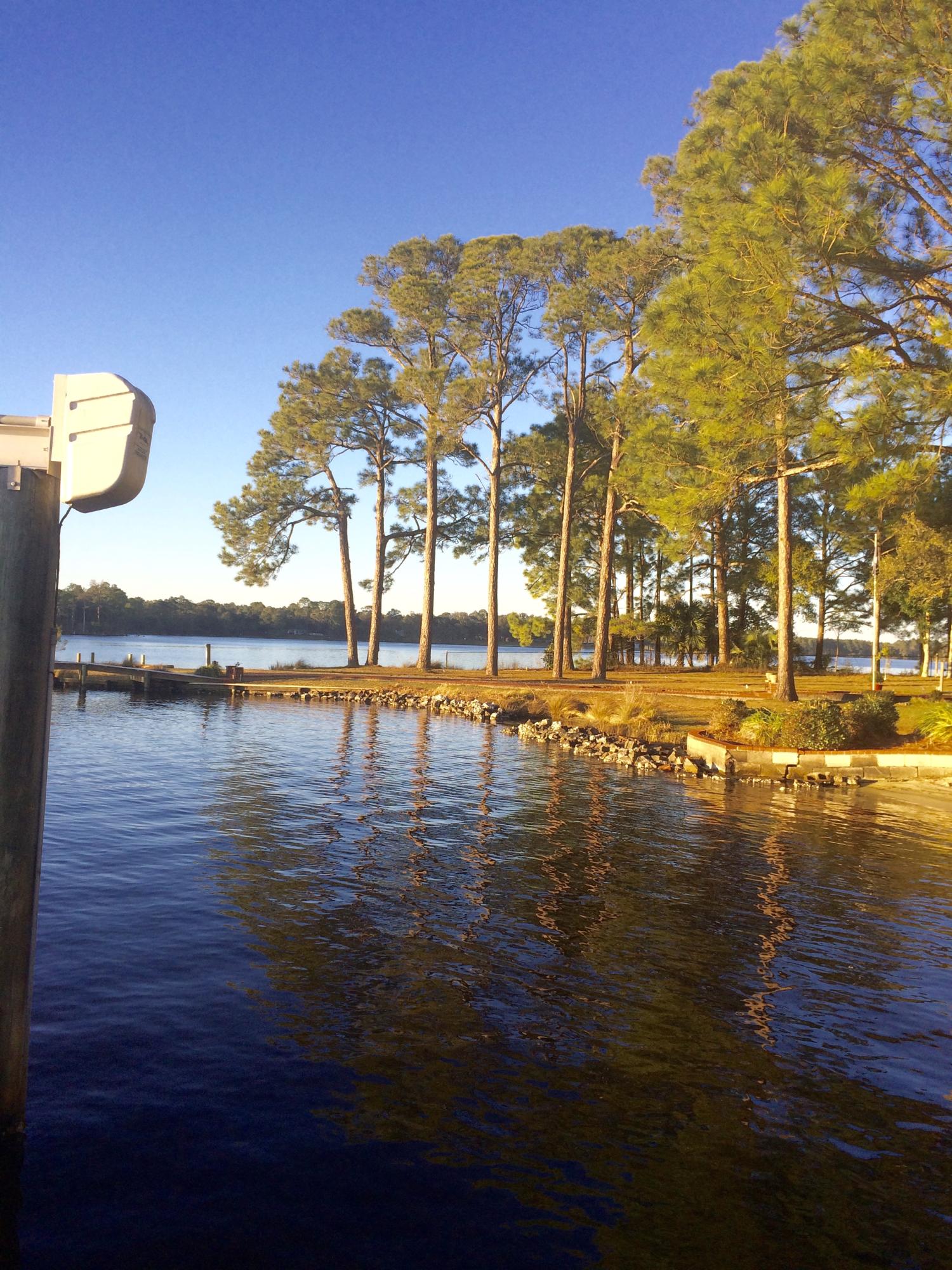 WOODLAND SHORES - Residential