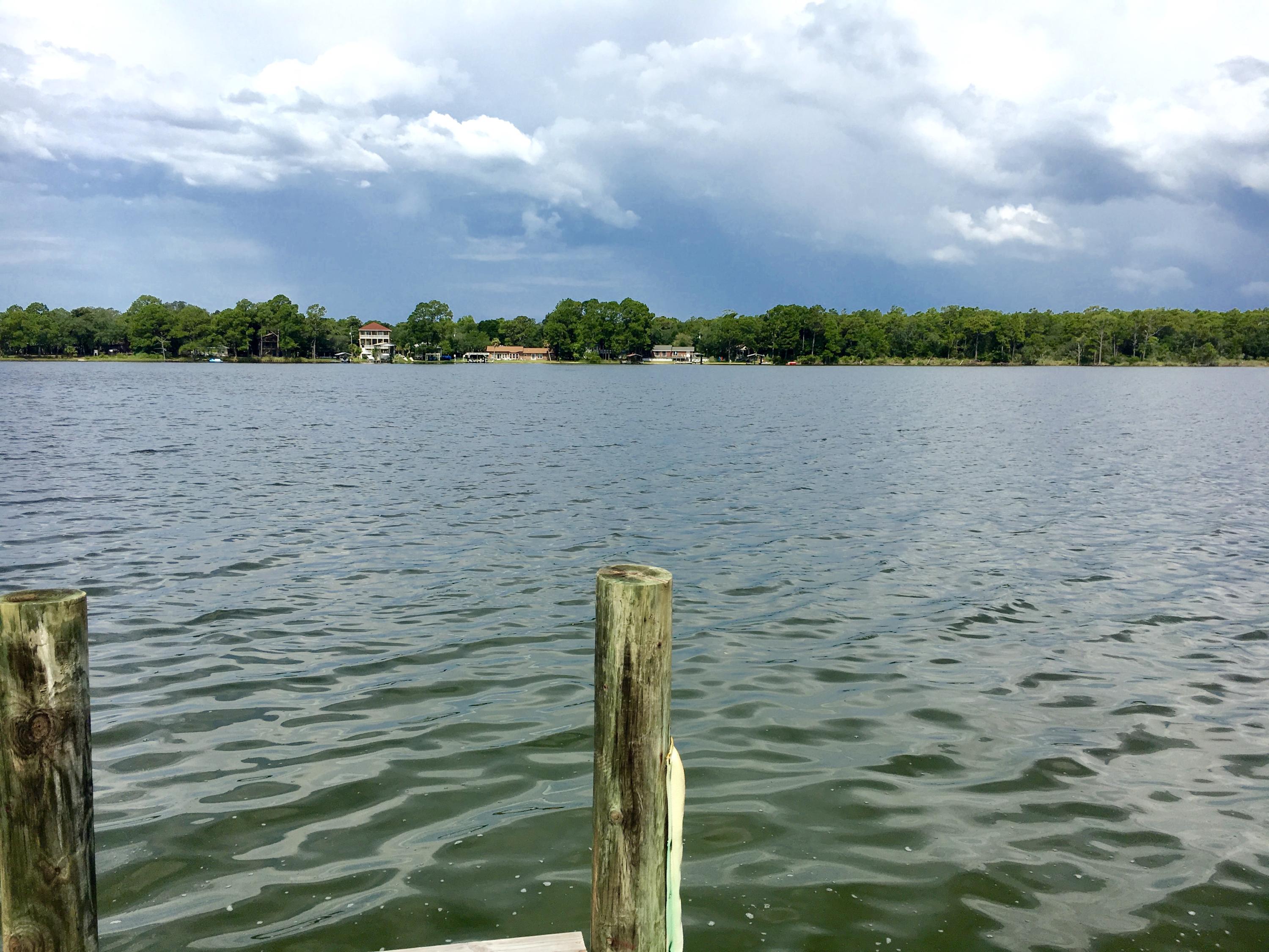 WOODLAND SHORES - Residential