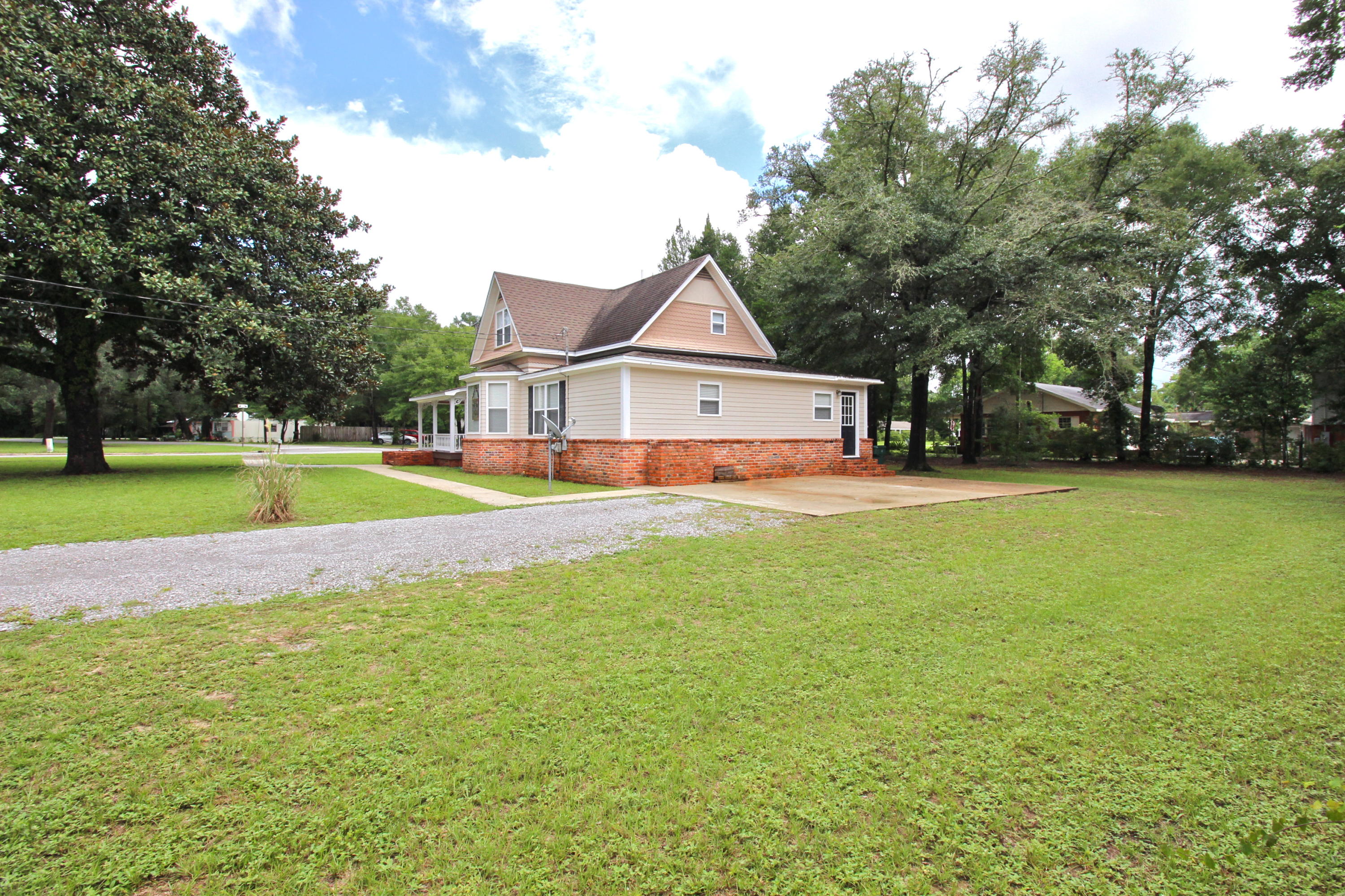 TOWN OF DEFUNIAK SPRINGS - Residential