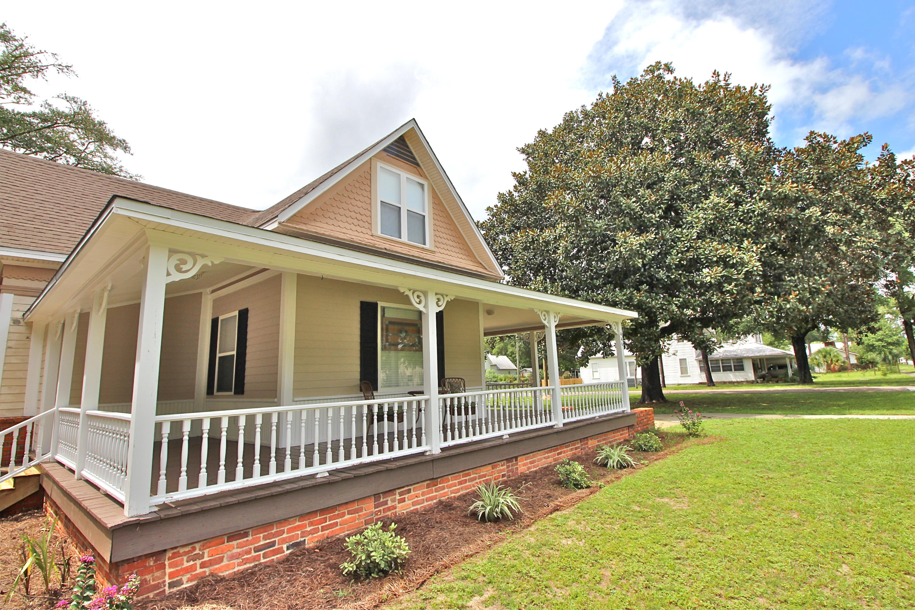 TOWN OF DEFUNIAK SPRINGS - Residential