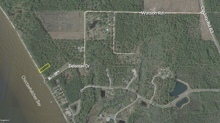 Large, wooded bayfront lot along the northern shore of Choctawhatchee Bay. No deeded access to this lot.***Buyer is responsible for personally verifying details about this property. Any information contained in this listing is believed to be accurate but is not guaranteed.***