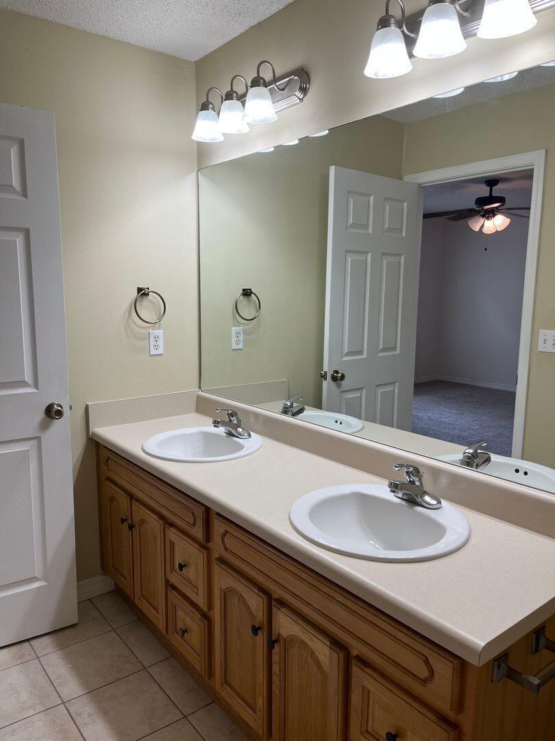 SHILOH PLACE T/H - Residential Lease