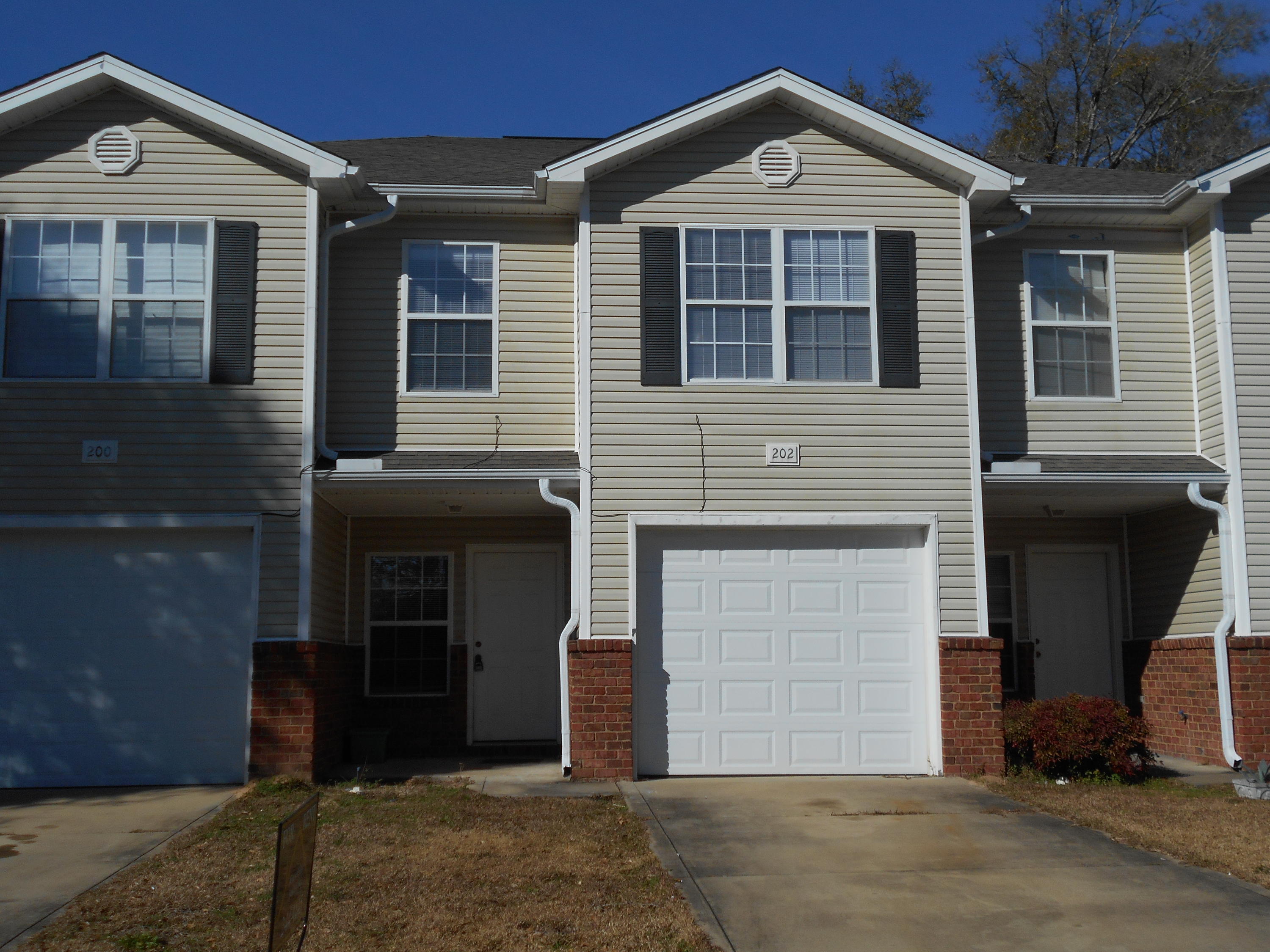 SHILOH PLACE T/H - Residential Lease