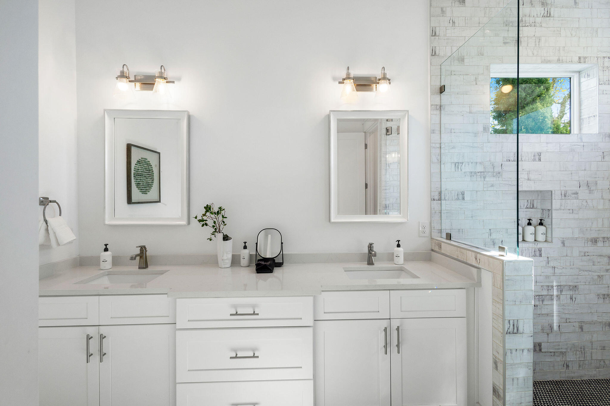 Colleen's Cove - Residential