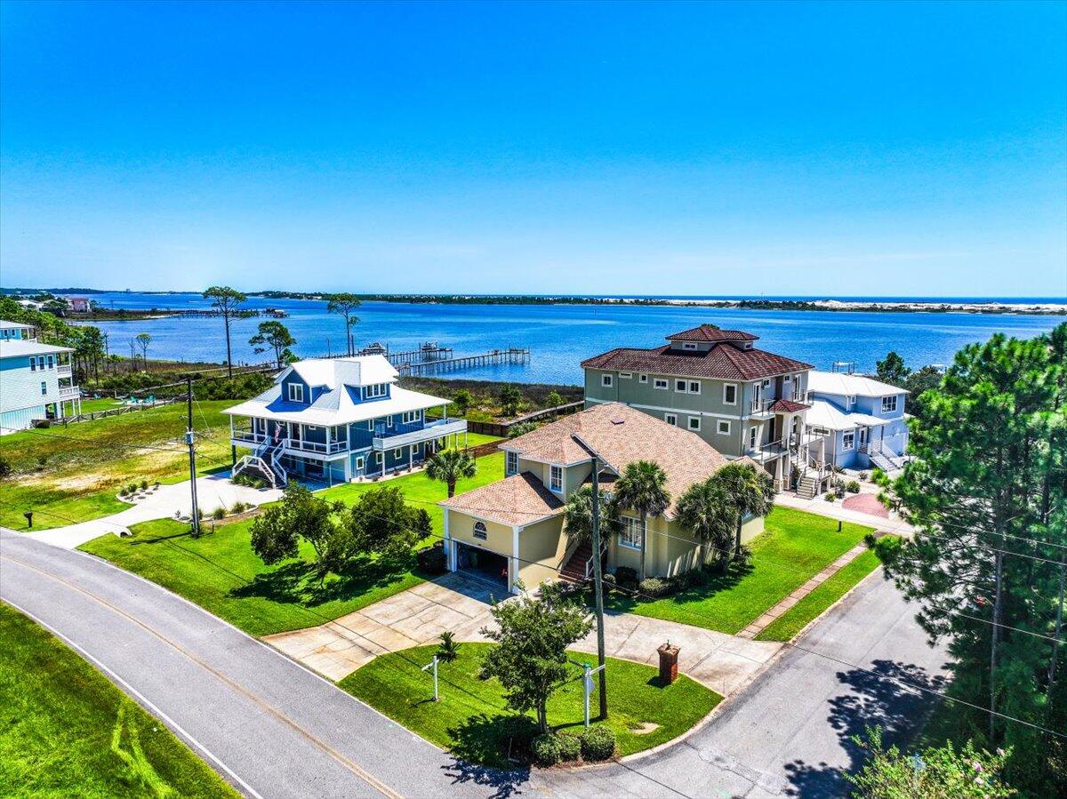 SPARKLING WATERS - Residential