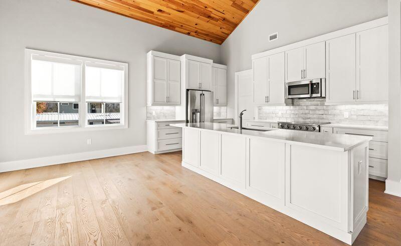 BLACK CREEK ESTATES - Residential