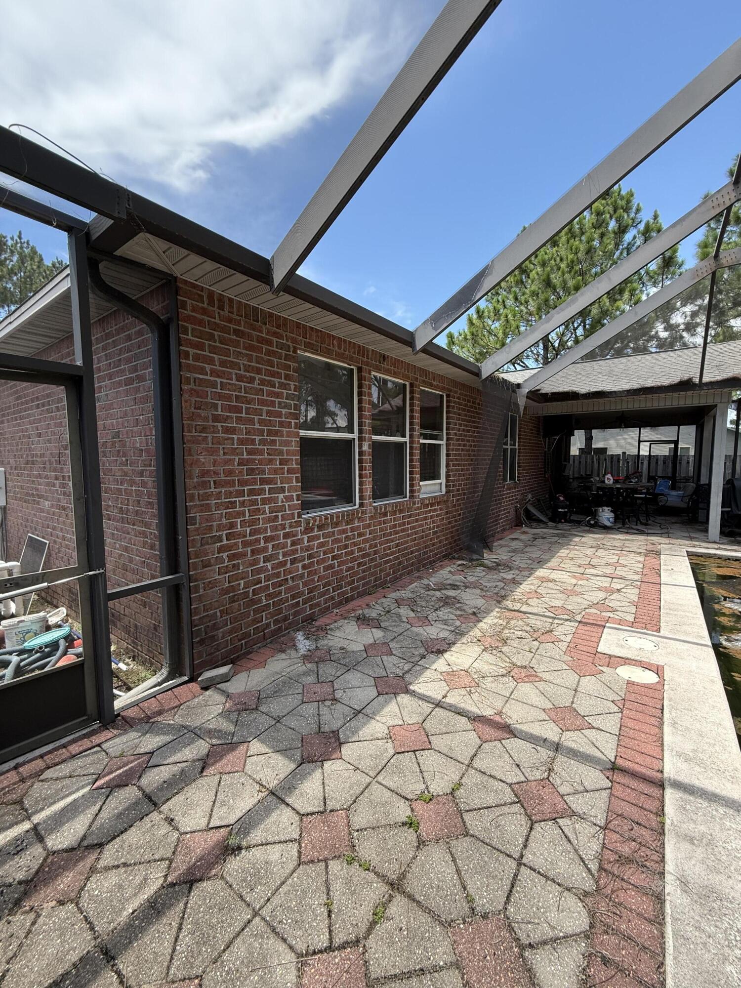 ESCADA - Residential