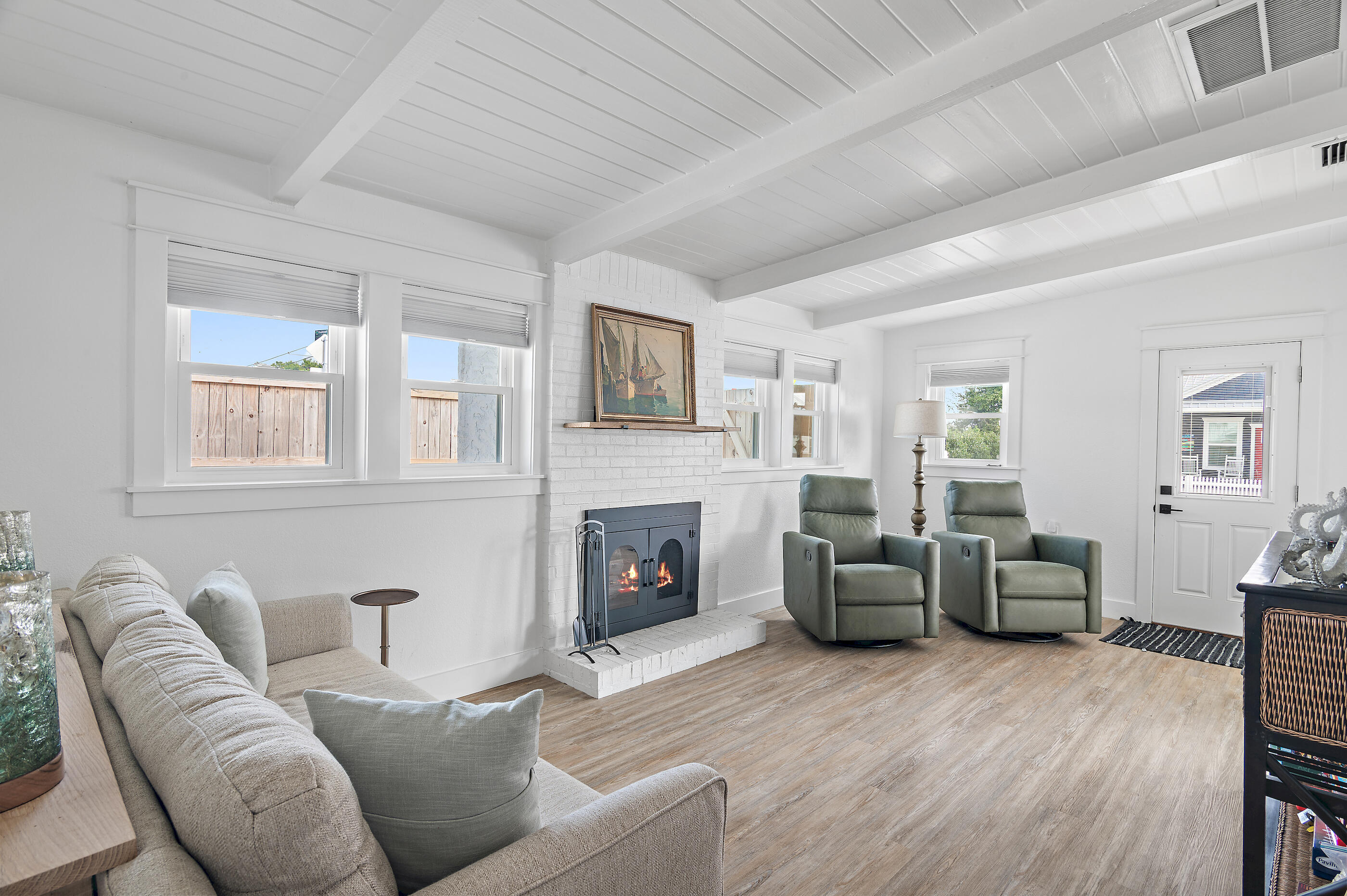 LAGUNA BEACH - Residential