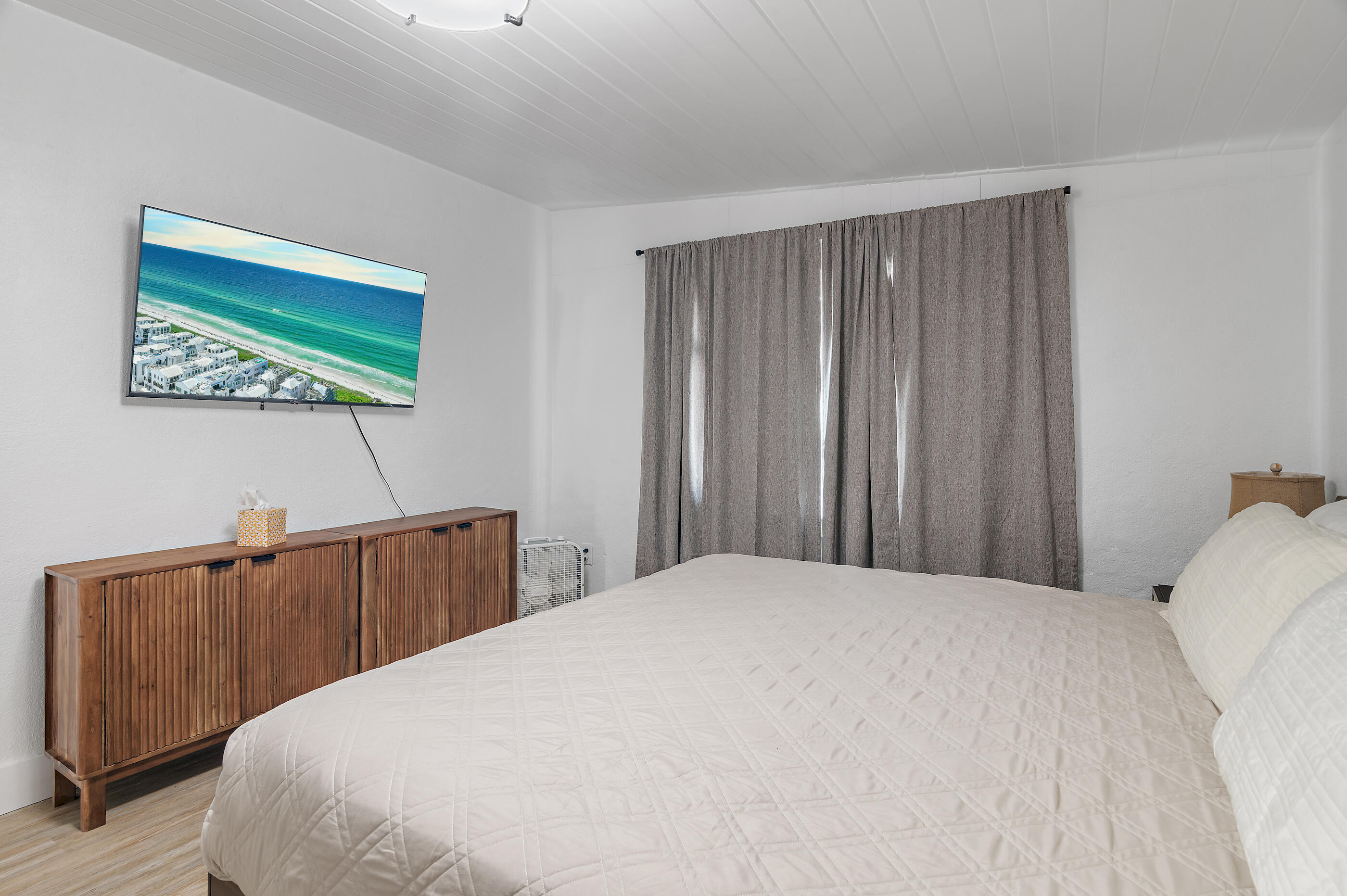 LAGUNA BEACH - Residential