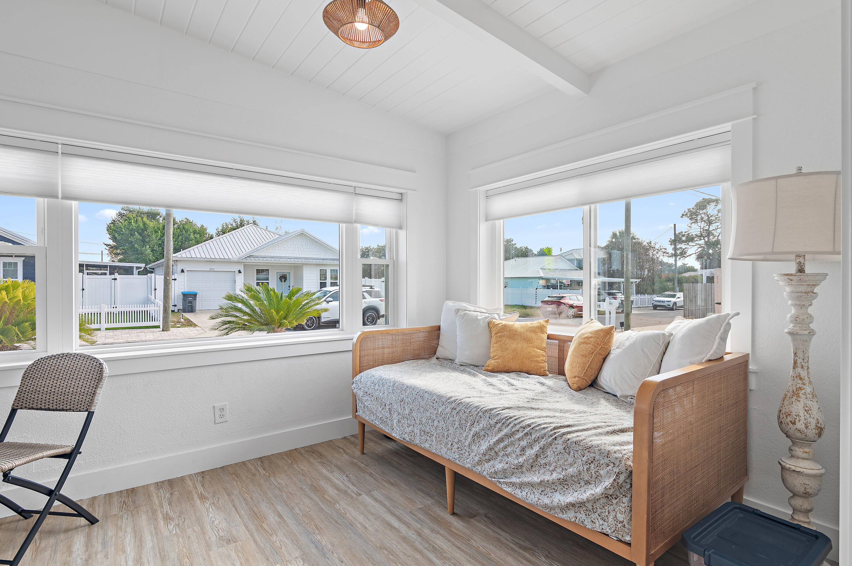 LAGUNA BEACH - Residential