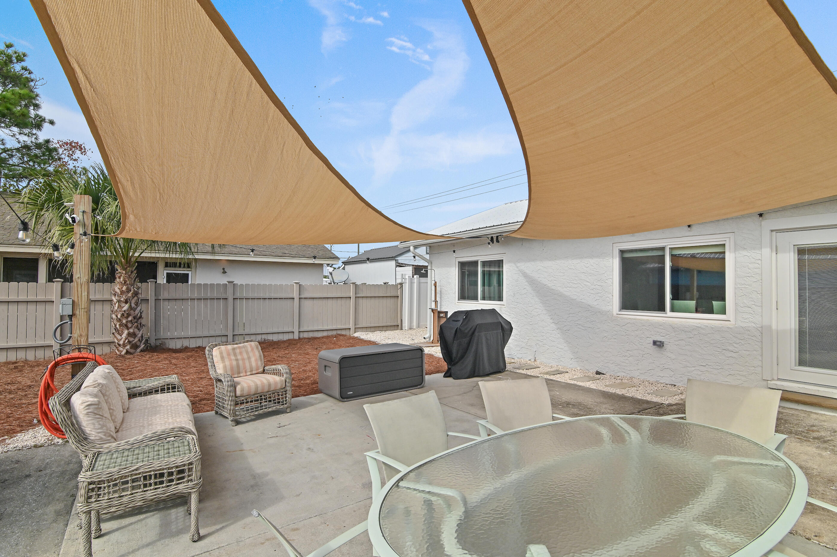 LAGUNA BEACH - Residential