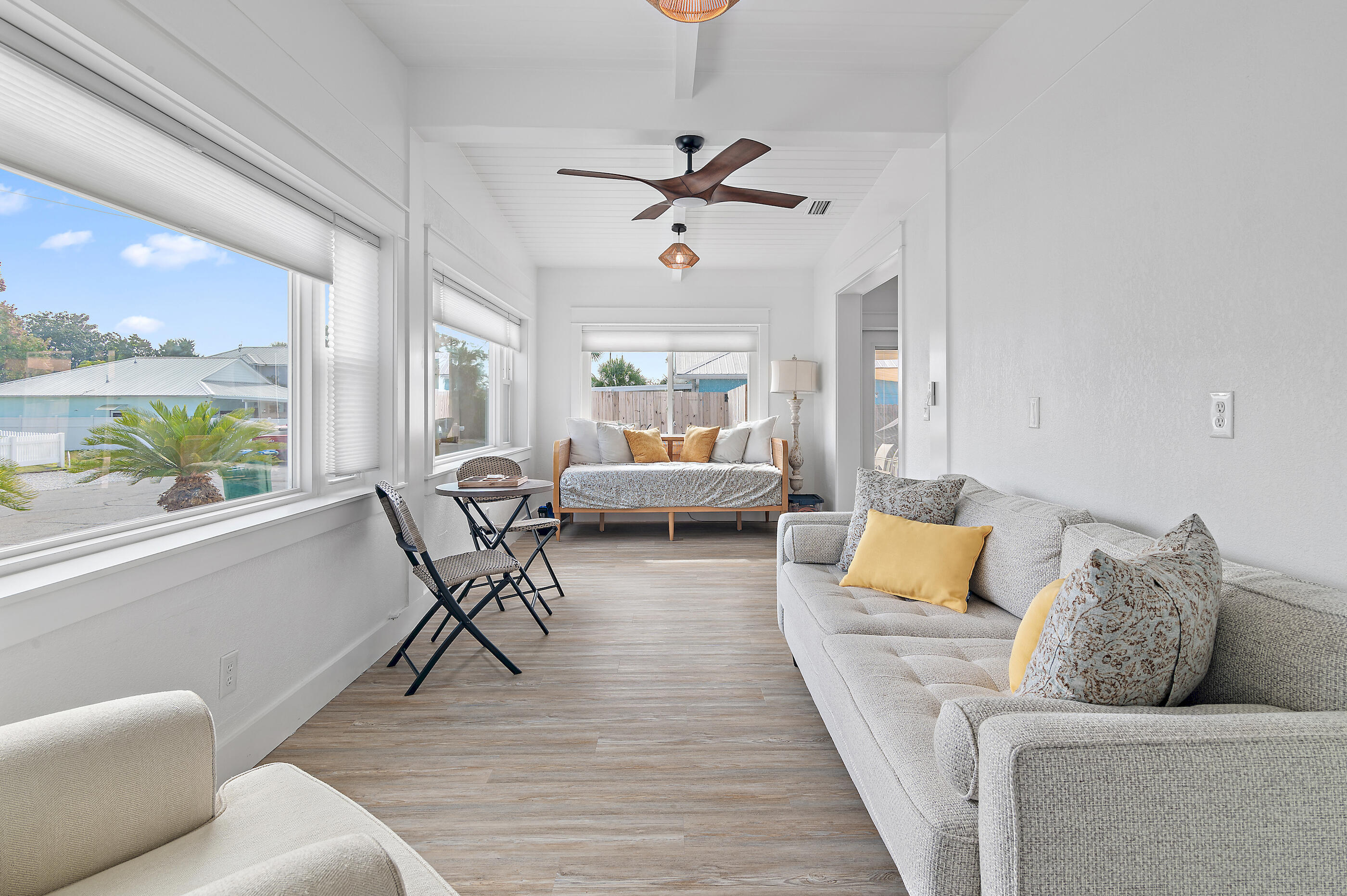 LAGUNA BEACH - Residential