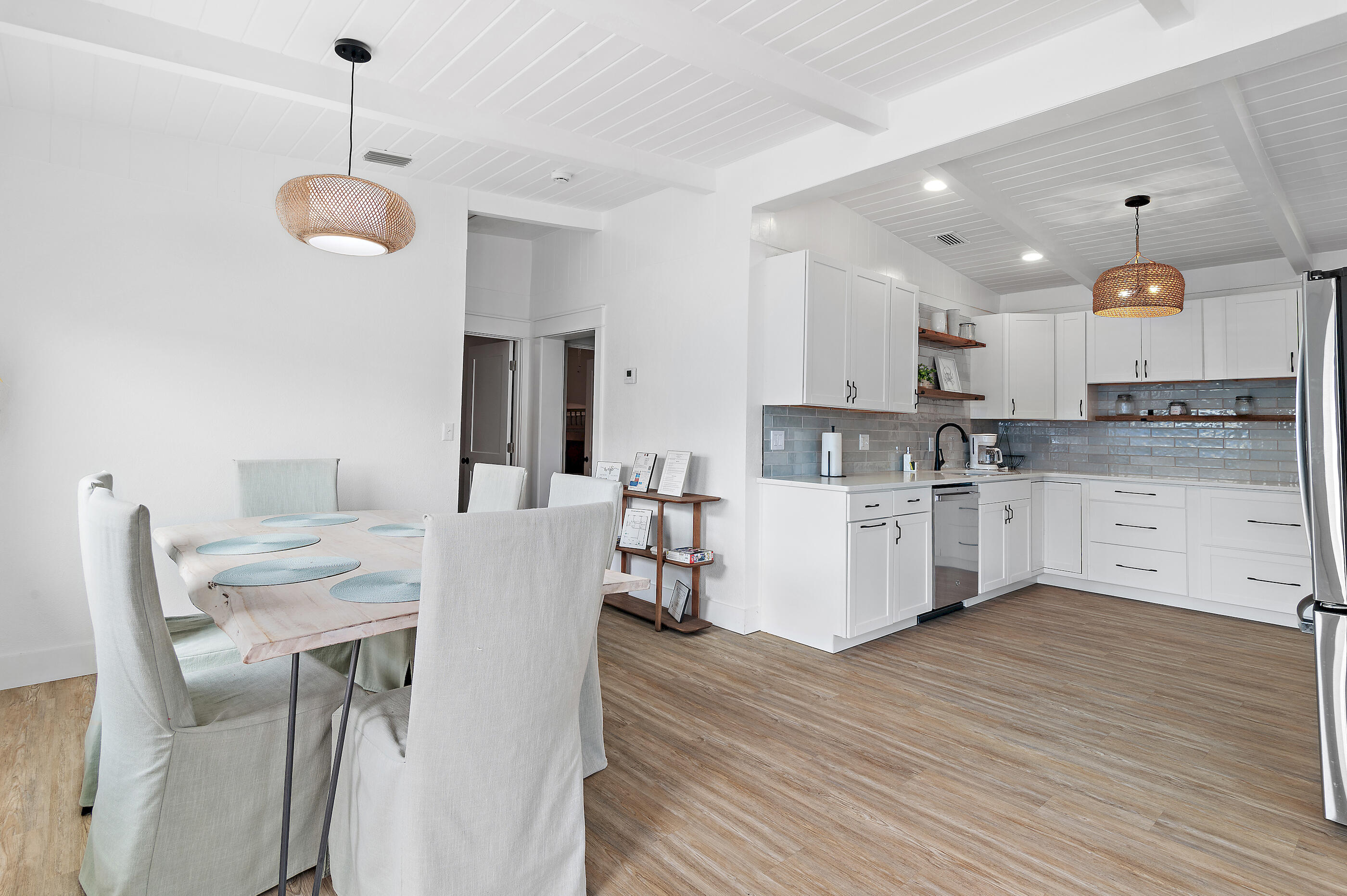 LAGUNA BEACH - Residential