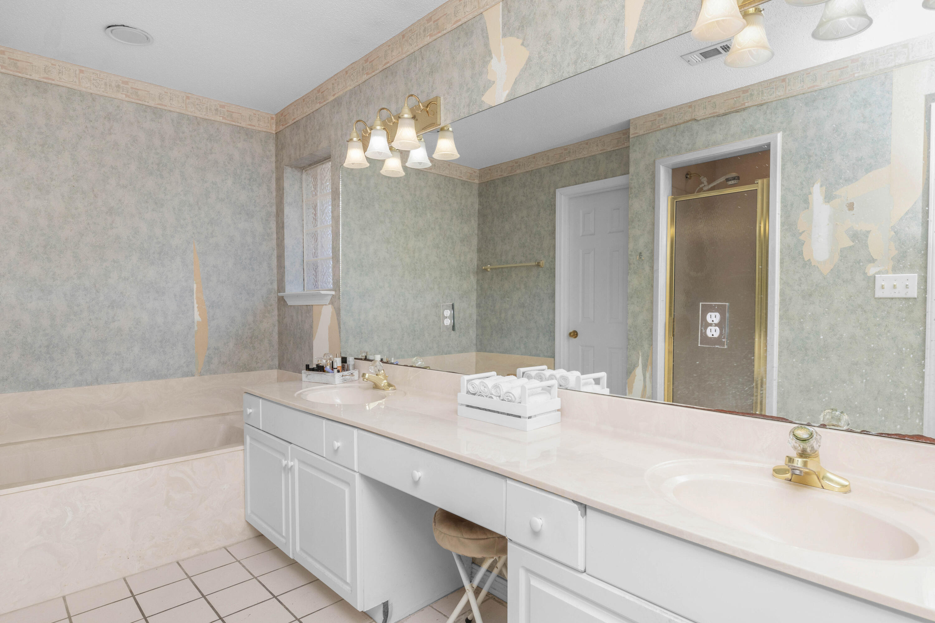 INDIAN WOODS - Residential