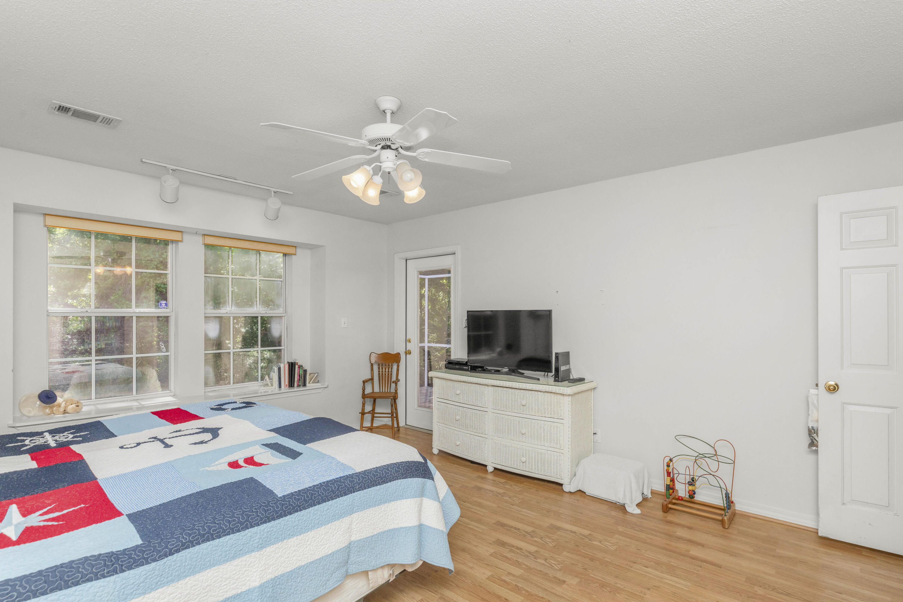 INDIAN WOODS - Residential