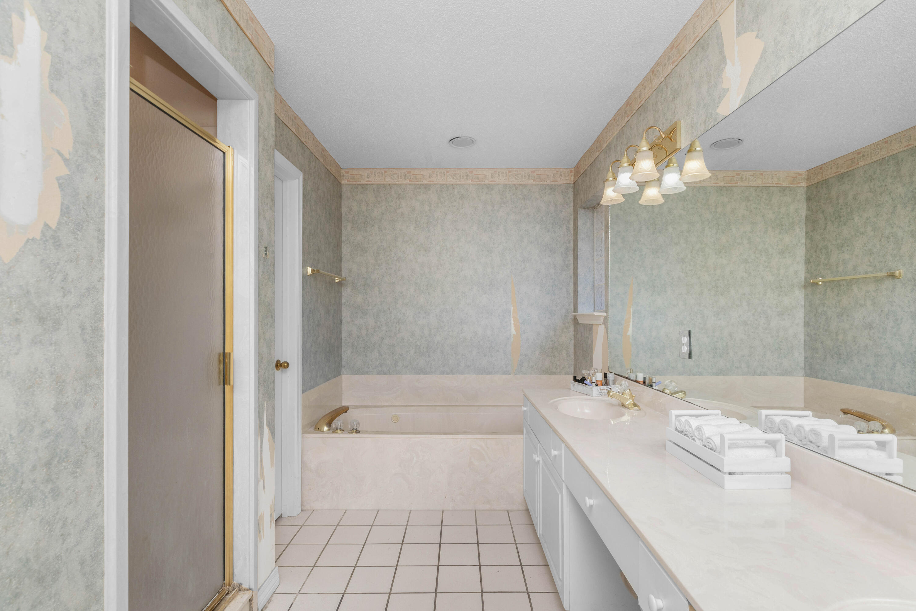 INDIAN WOODS - Residential