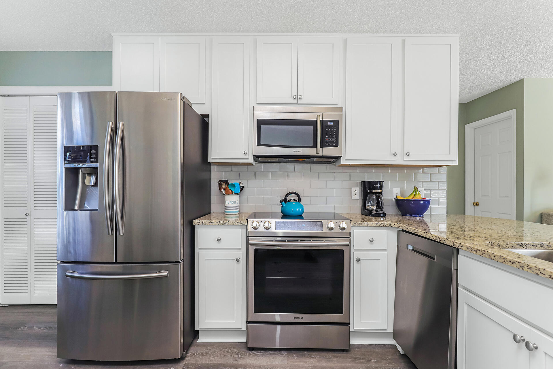 CRYSTAL VILLAGE 2 CONDO PH 4 - Residential