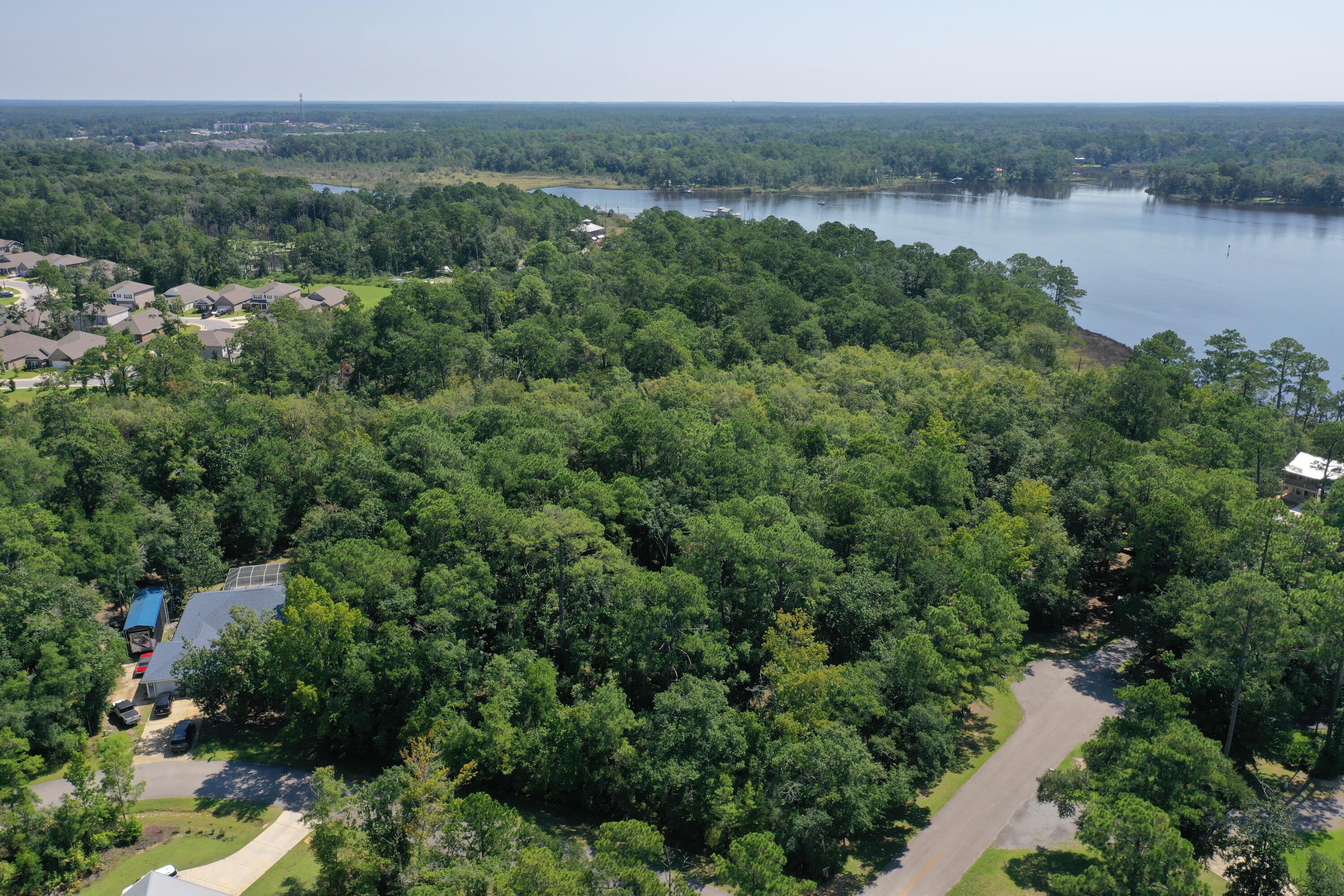 LAGRANGE SHORES - Land