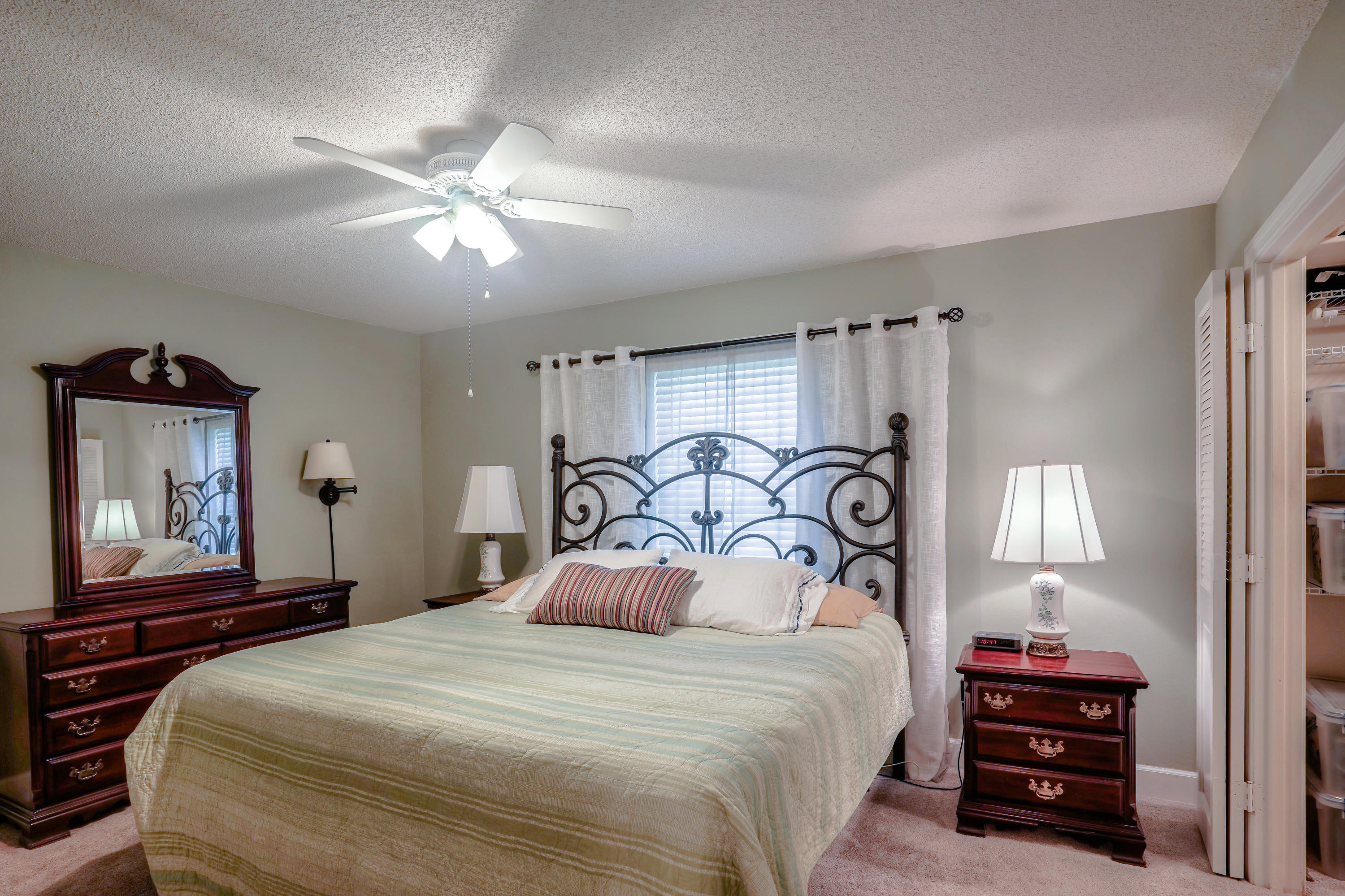 LA CHATEAU - Residential