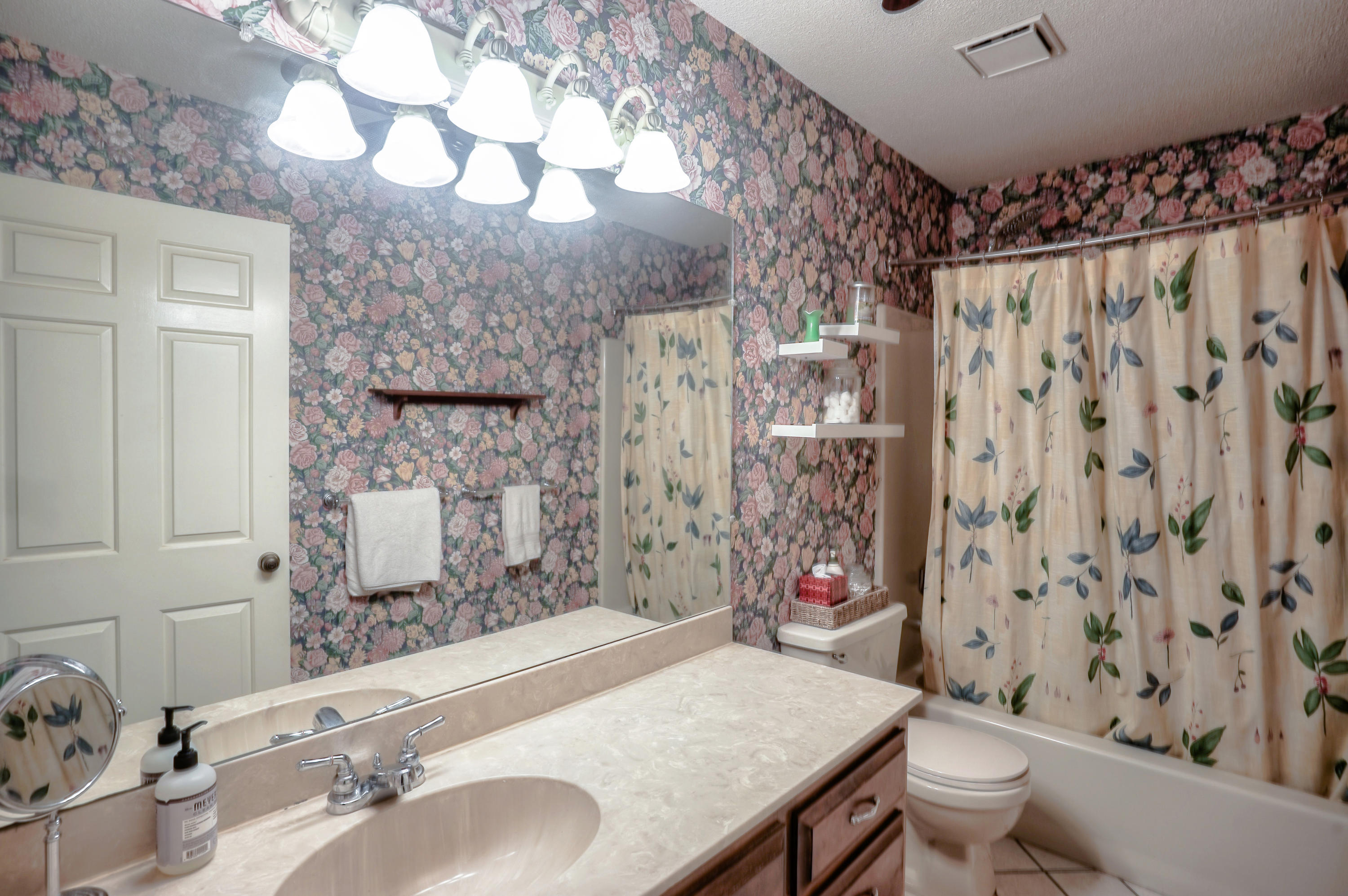 LA CHATEAU - Residential