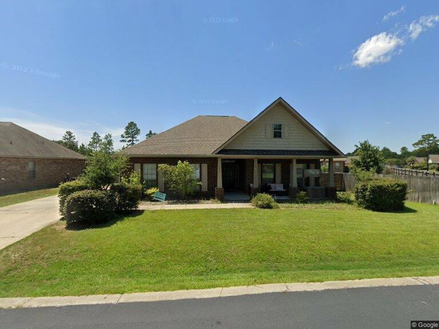Welcome to this home in Peach Creek! This 3-bedroom, 2-bathroom residence features a desirable split floor plan and an inviting open-concept living space--perfect for entertaining or relaxing with family.Step onto the charming front porch and enter through an elegant archway into the spacious family room. The Bonaventure Plan provides a great floor plan with spacious rooms.The kitchen is a chef's delight, featuring granite countertops, GE stainless steel appliances, and a convenient breakfast bar. Unwind year-round on the screened-in back porch while soaking in peaceful sunset views.