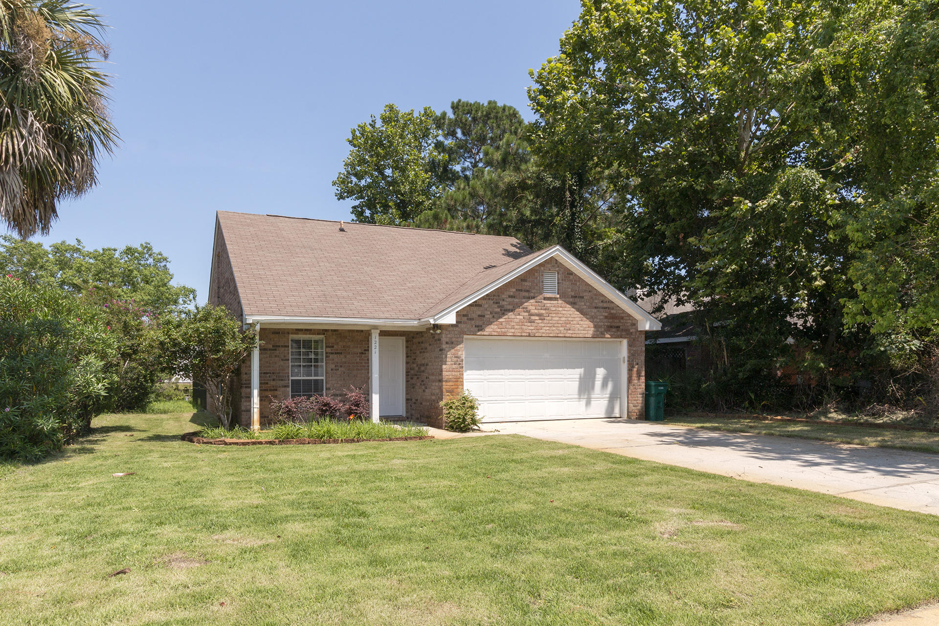 QUAIL LAKE - Residential