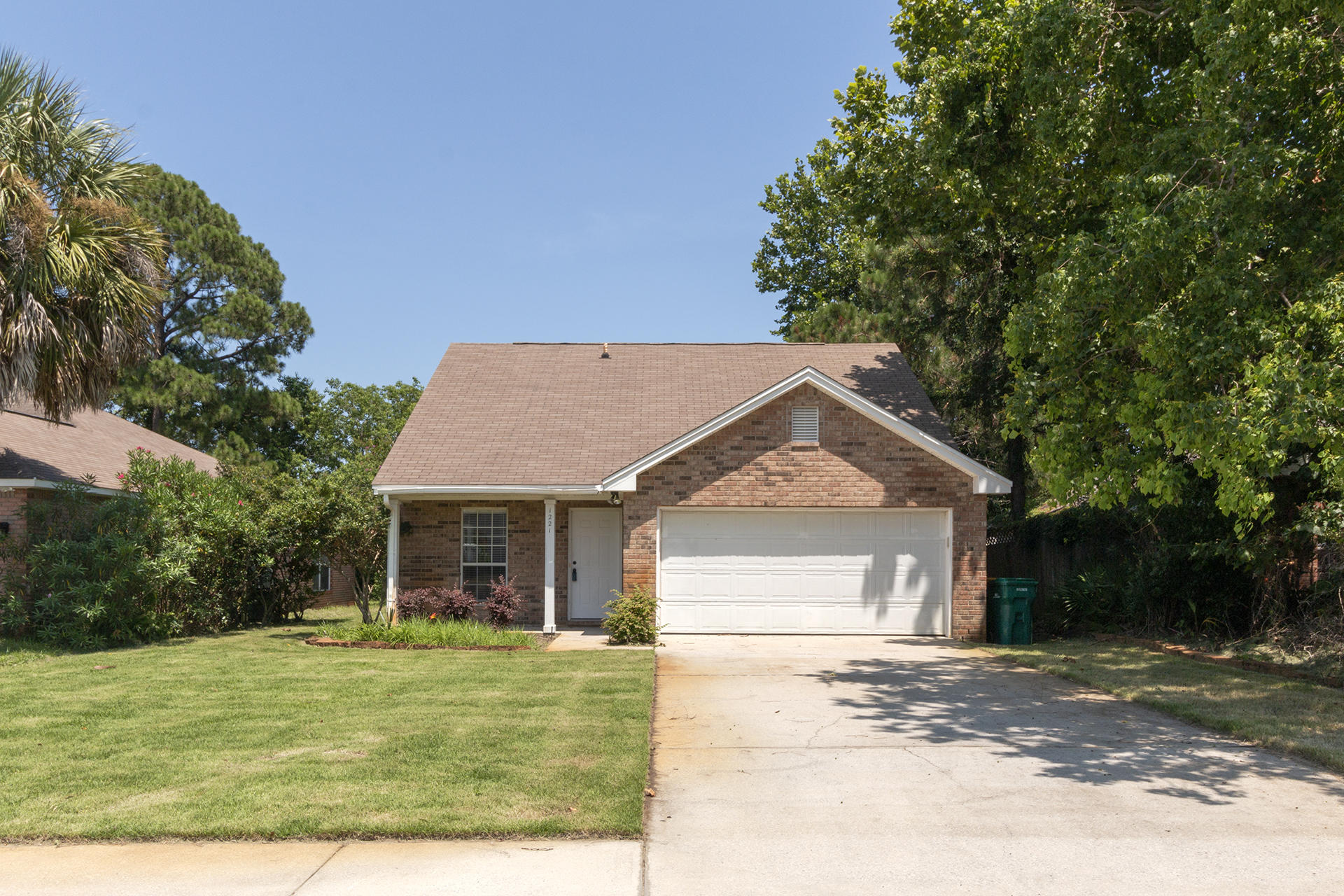 QUAIL LAKE - Residential