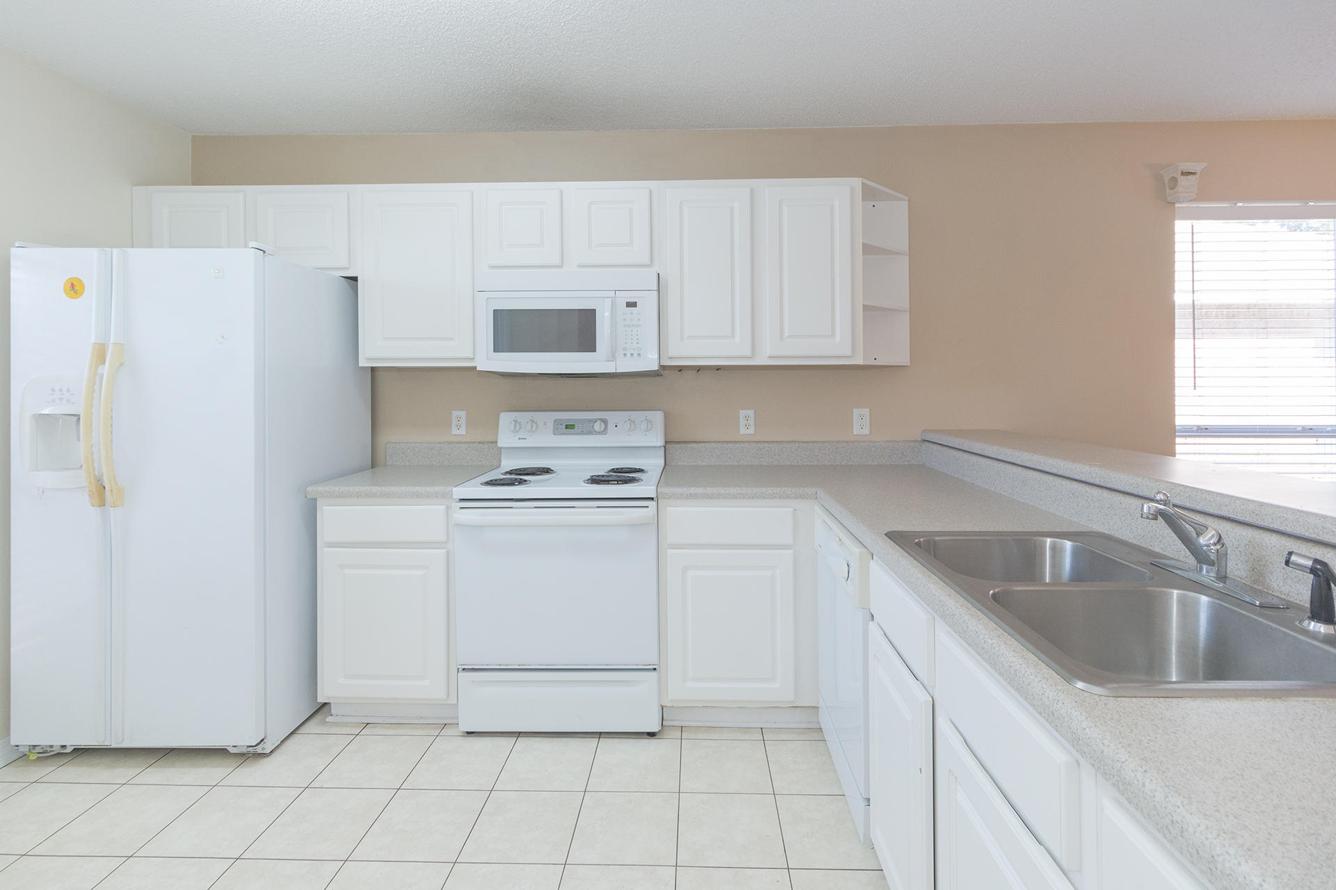 QUAIL LAKE - Residential