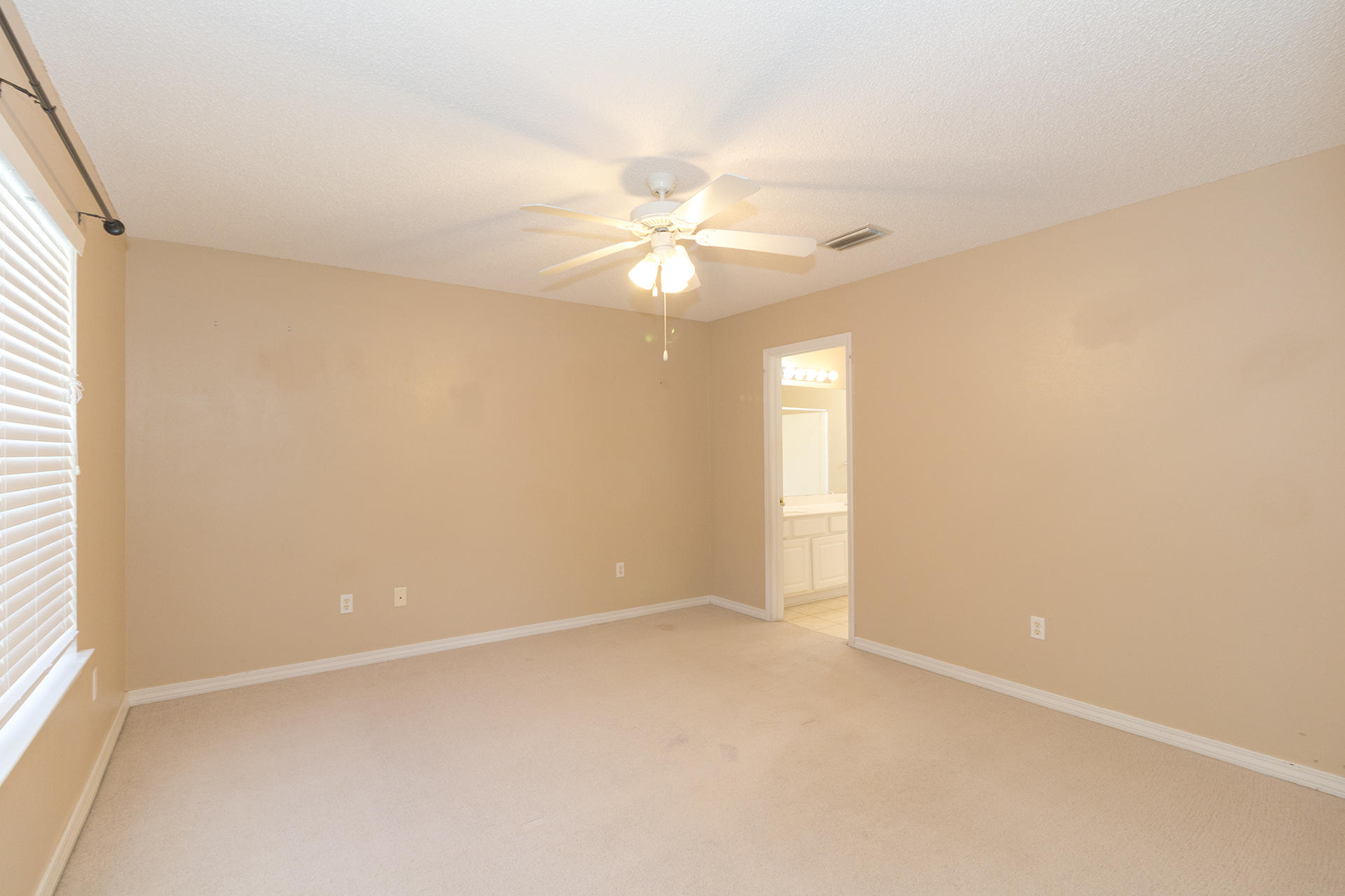 QUAIL LAKE - Residential