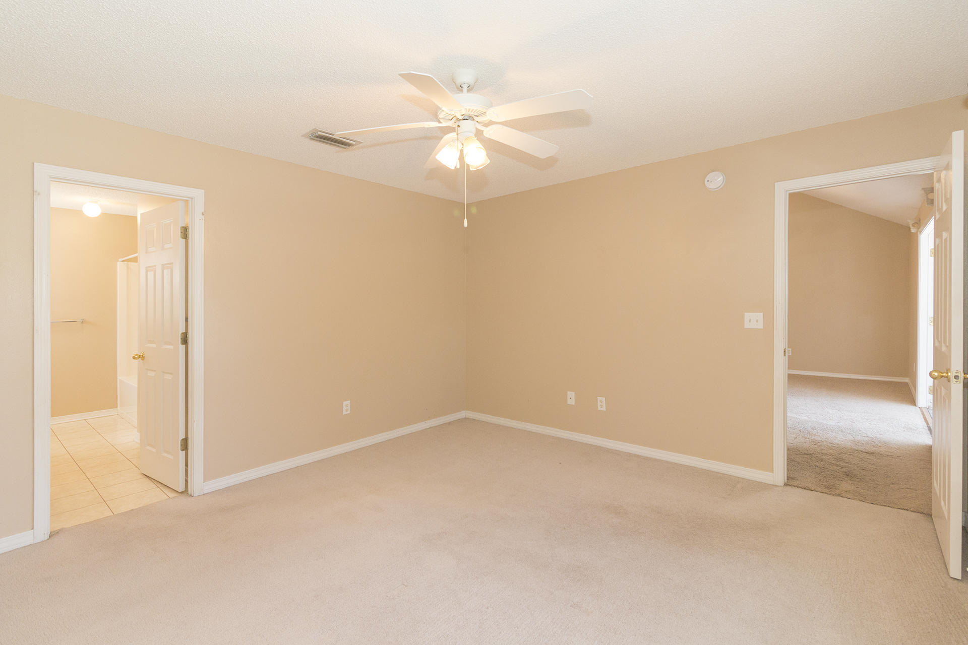 QUAIL LAKE - Residential