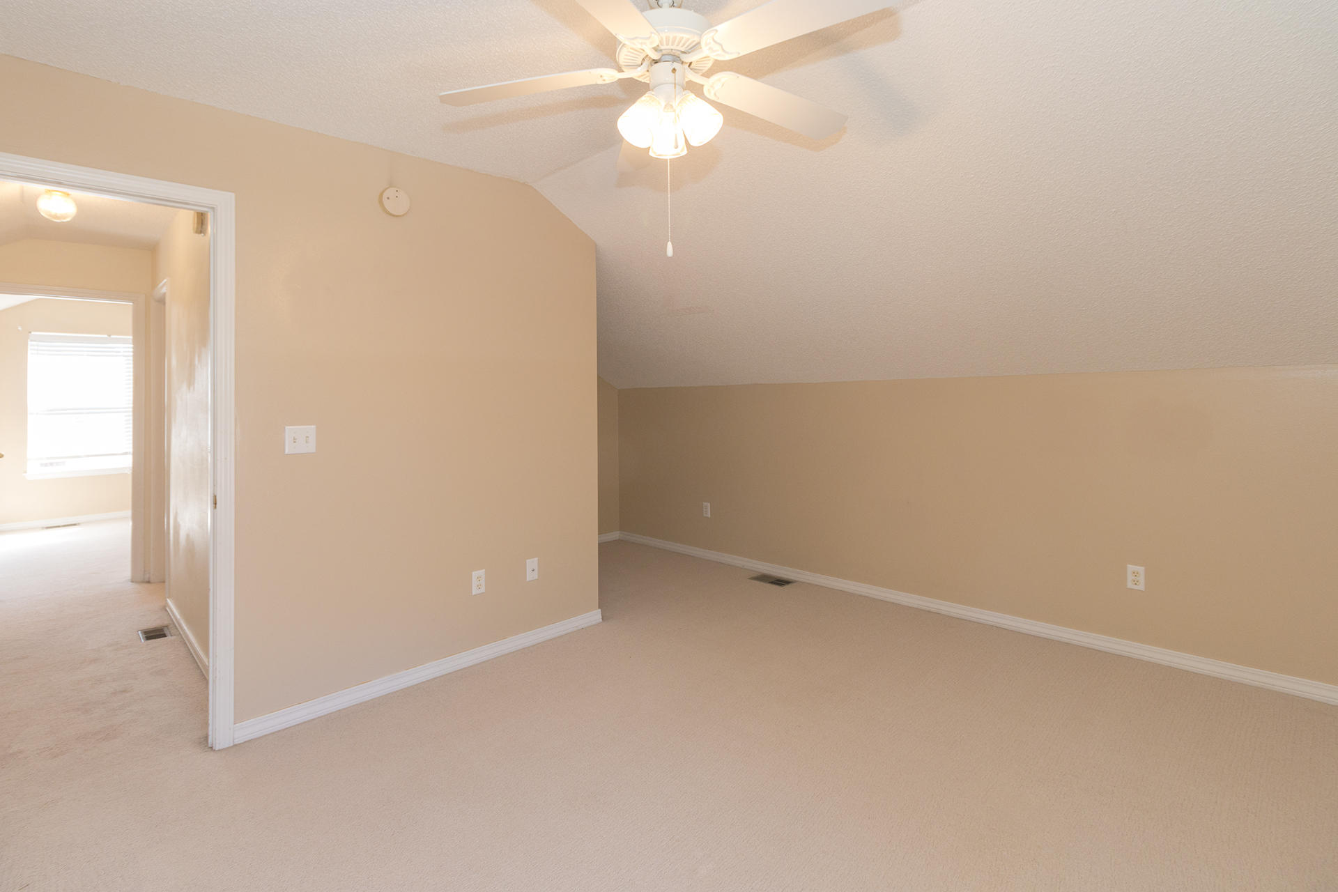 QUAIL LAKE - Residential