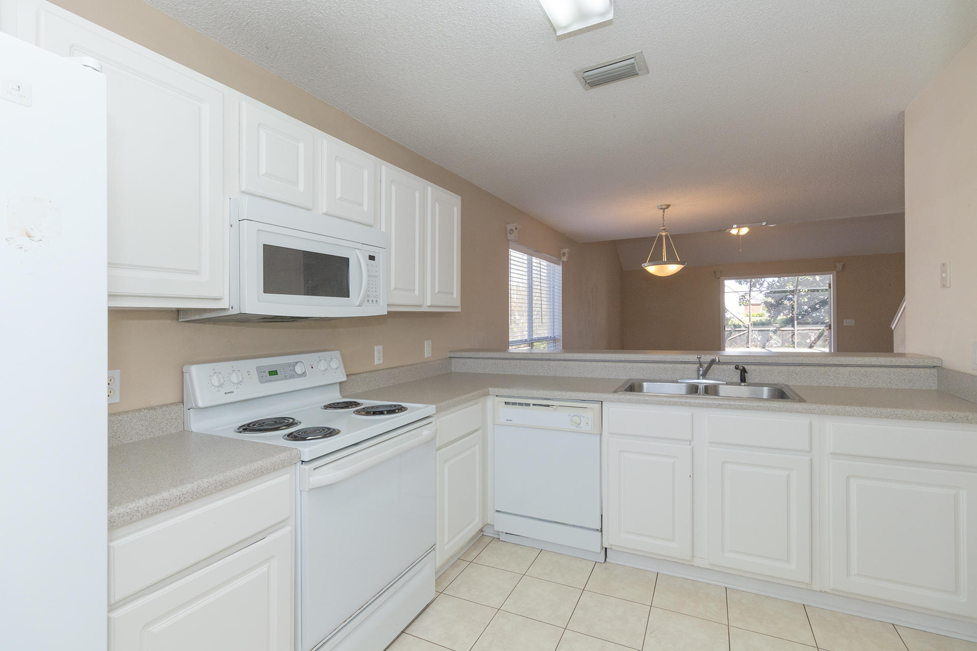 QUAIL LAKE - Residential