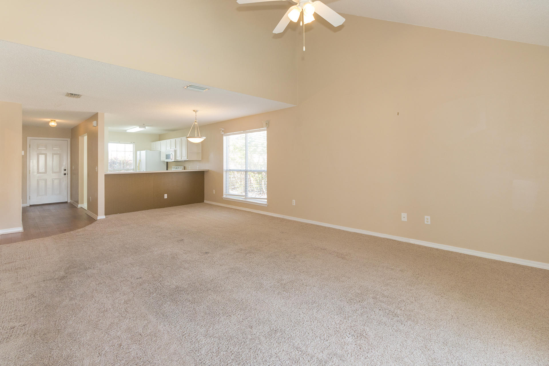 QUAIL LAKE - Residential