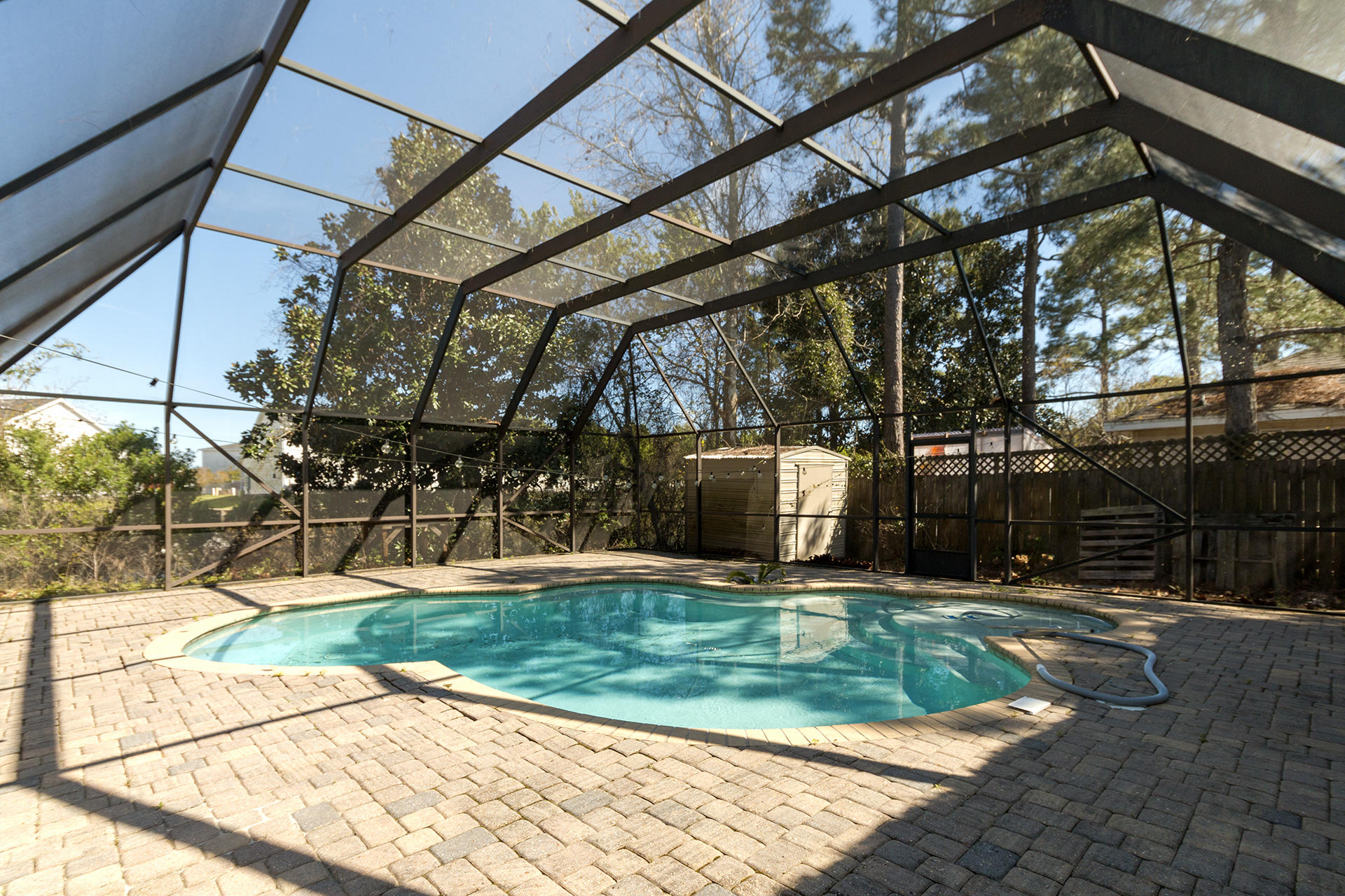 QUAIL LAKE - Residential